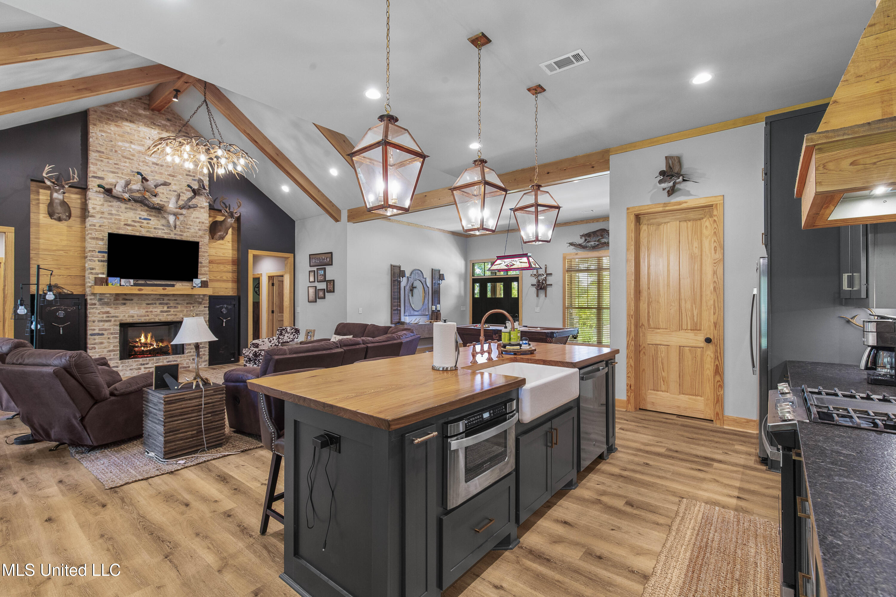 2233 Holloman Road Property Photo 11