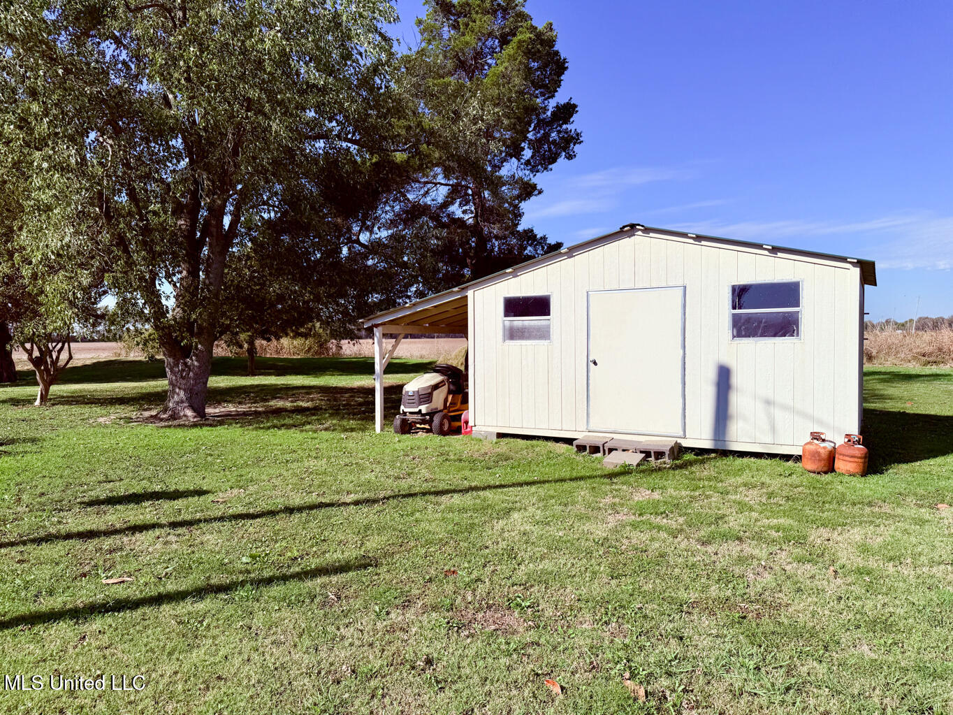235 Delta City Road Property Photo 6