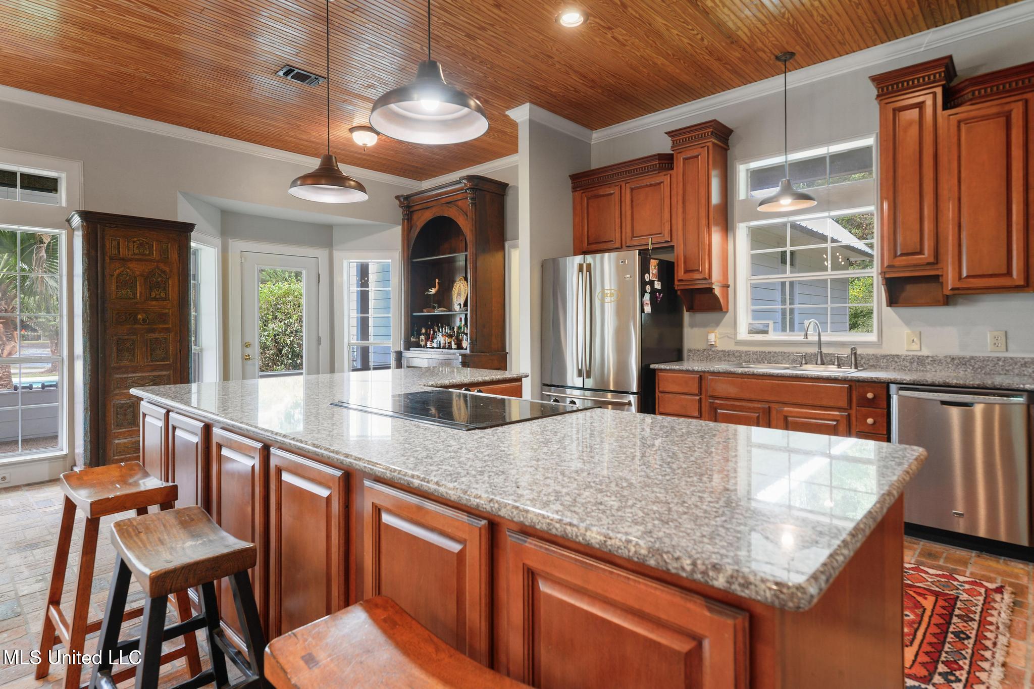 26240 Eddy Road Property Photo 11