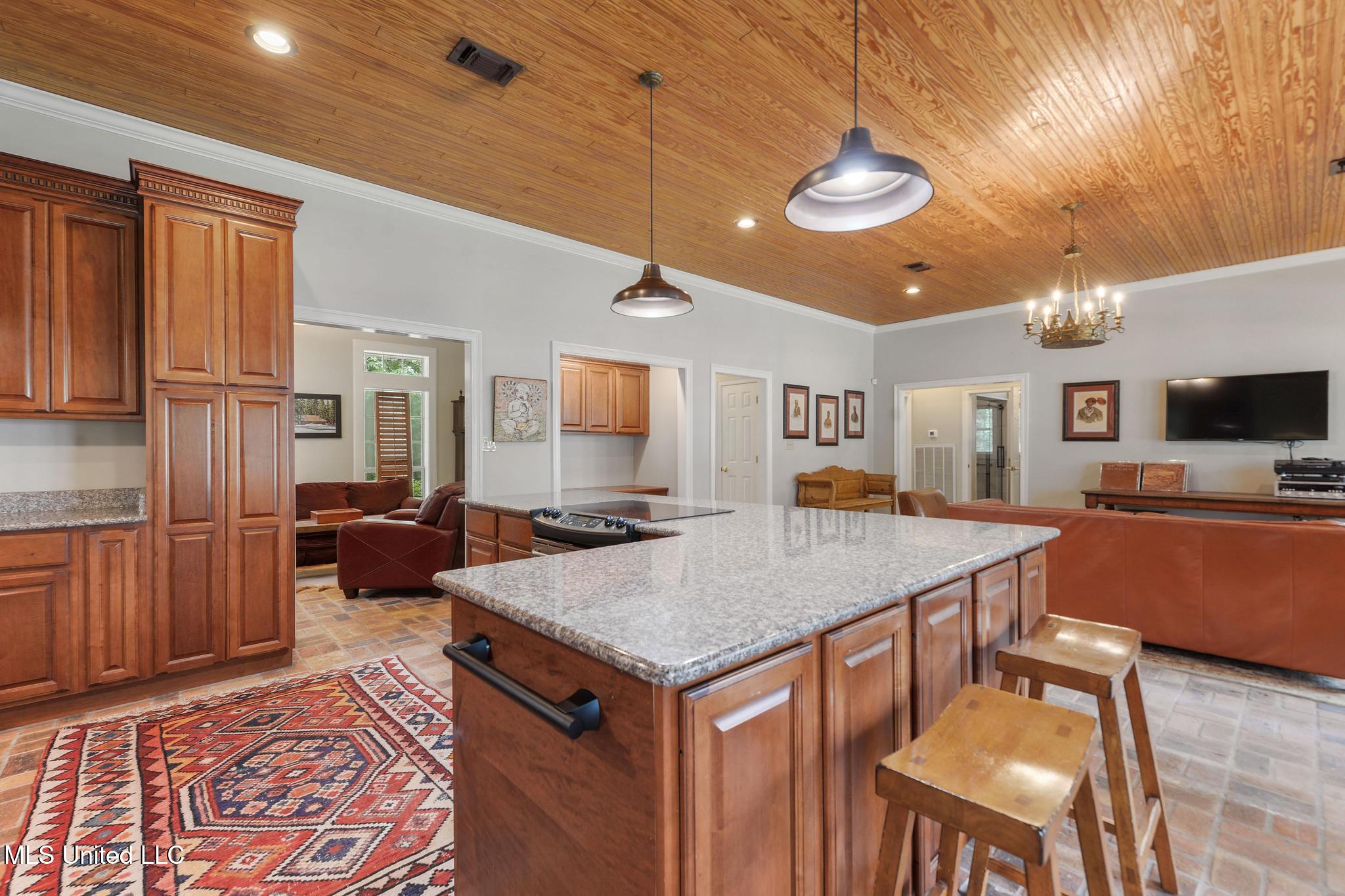 26240 Eddy Road Property Photo 12