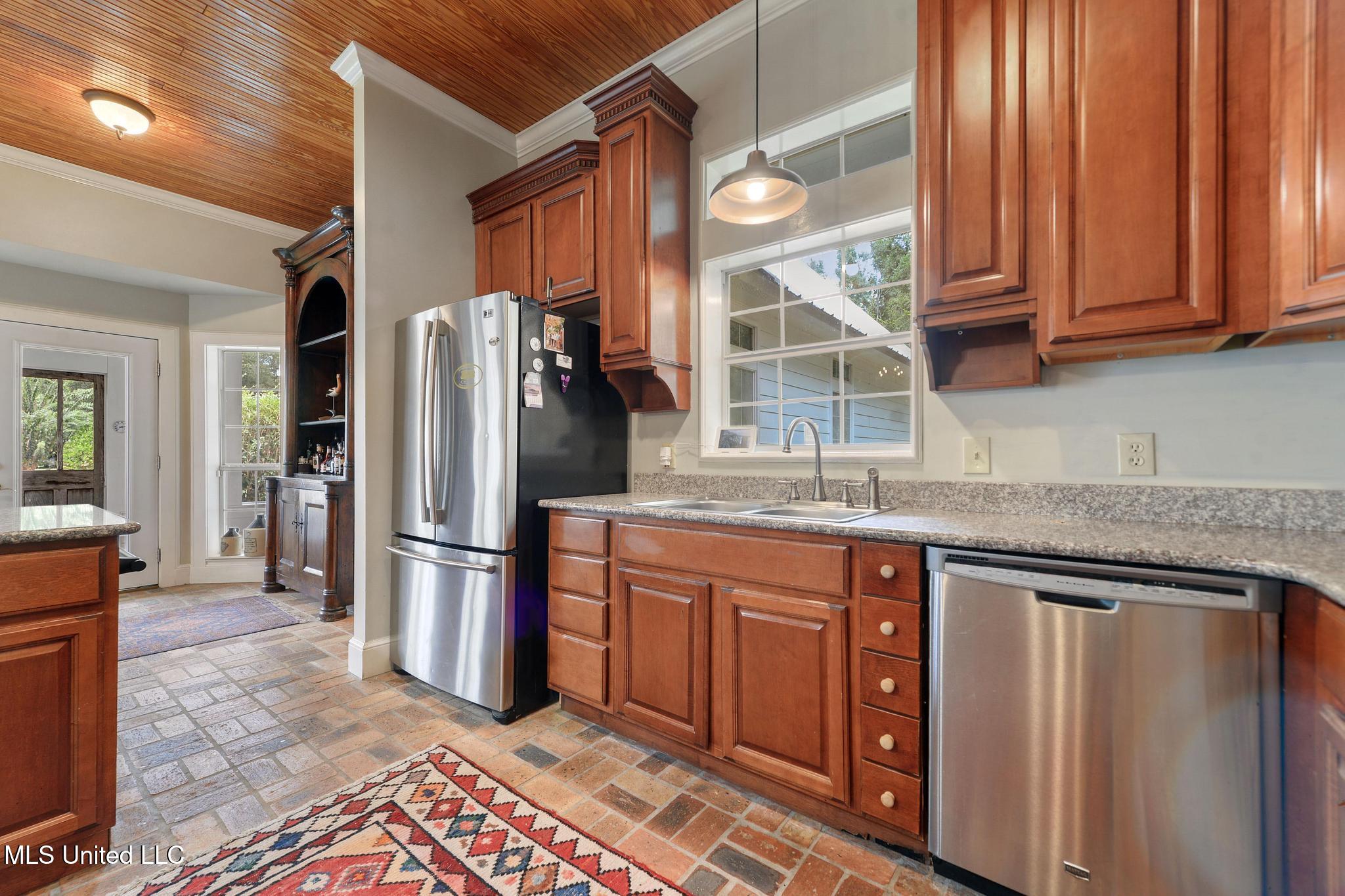 26240 Eddy Road Property Photo 13