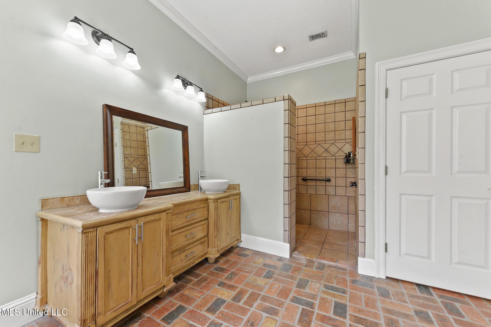 26240 Eddy Road Property Photo 20