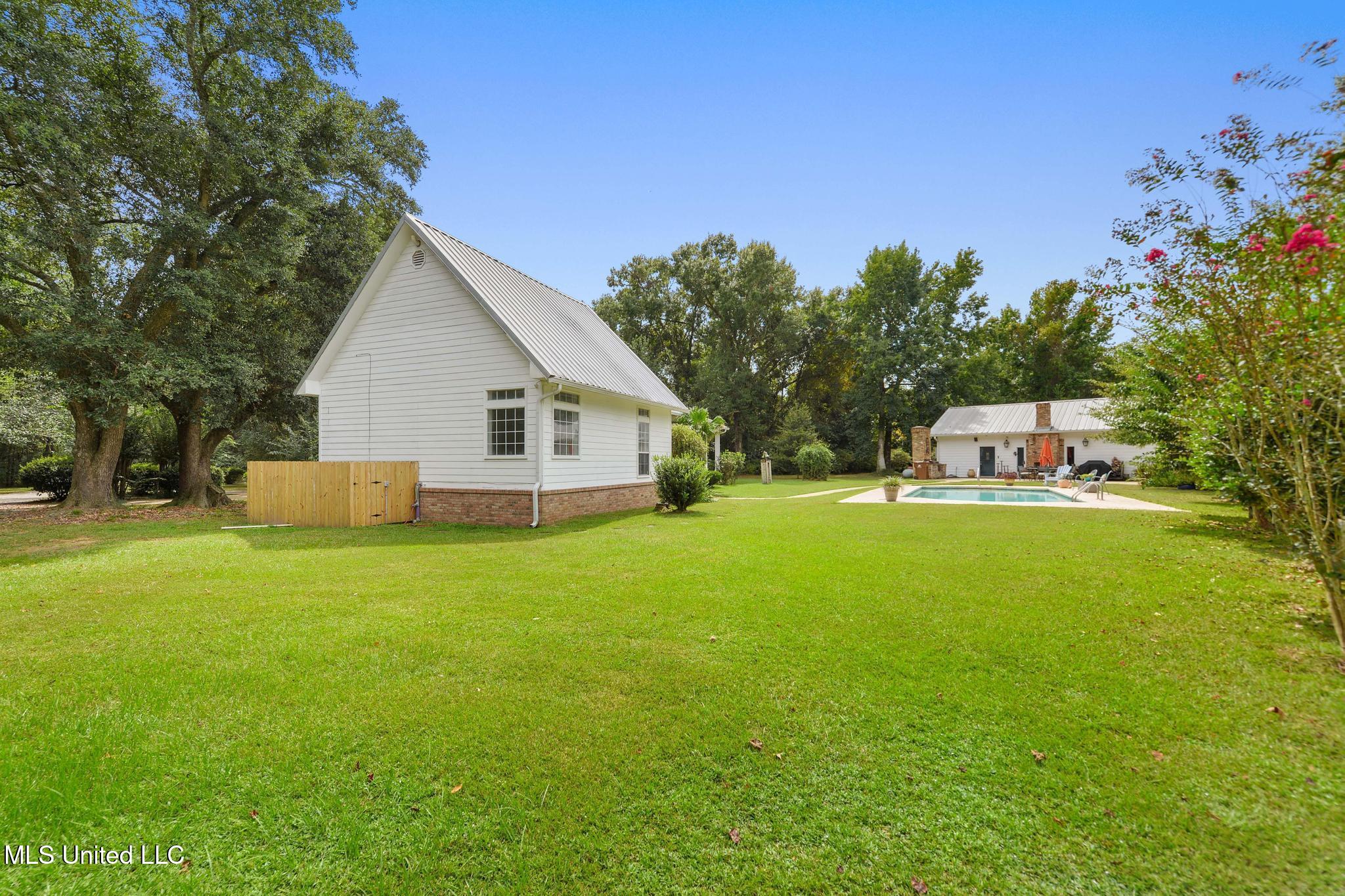 26240 Eddy Road Property Photo 29