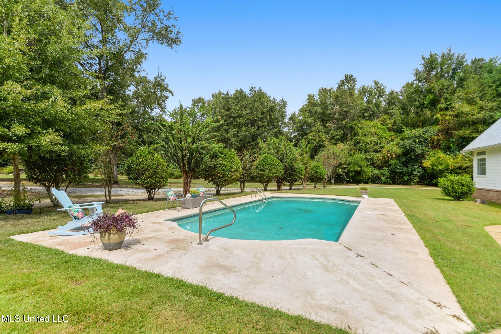 26240 Eddy Road Property Photo 32