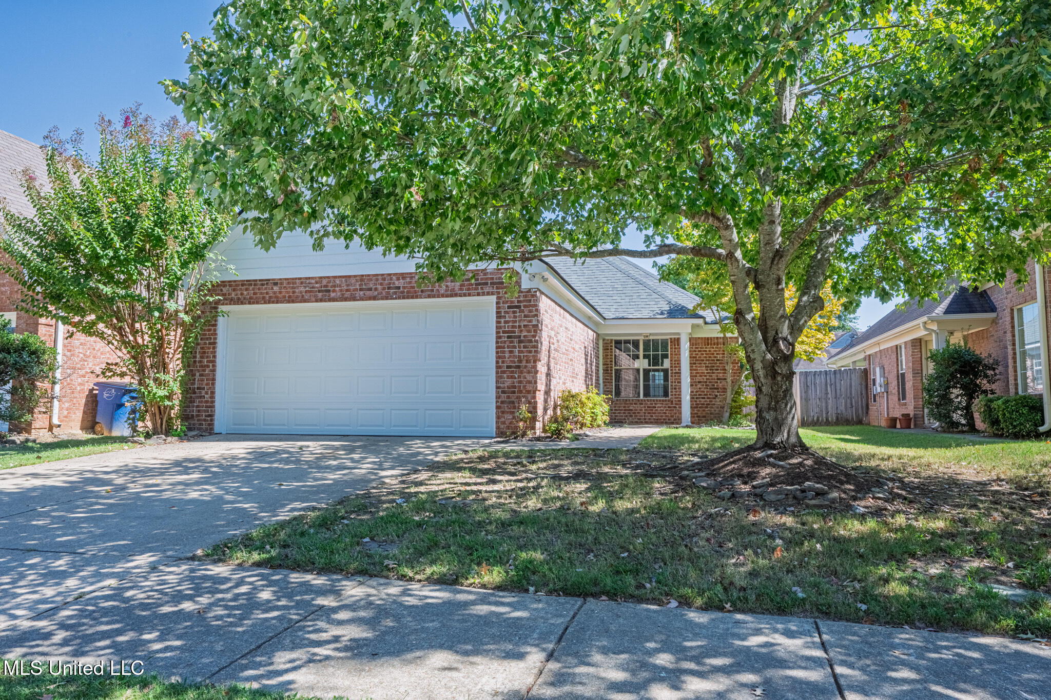 8382 Regal Bend Drive Property Photo 1