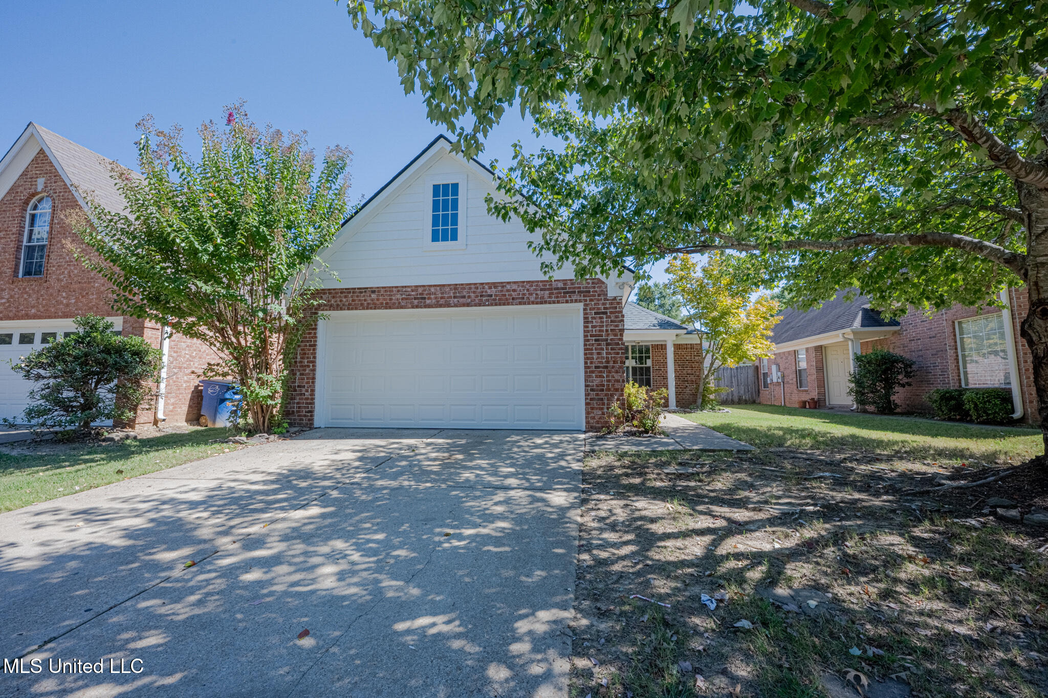 8382 Regal Bend Drive Property Photo 2
