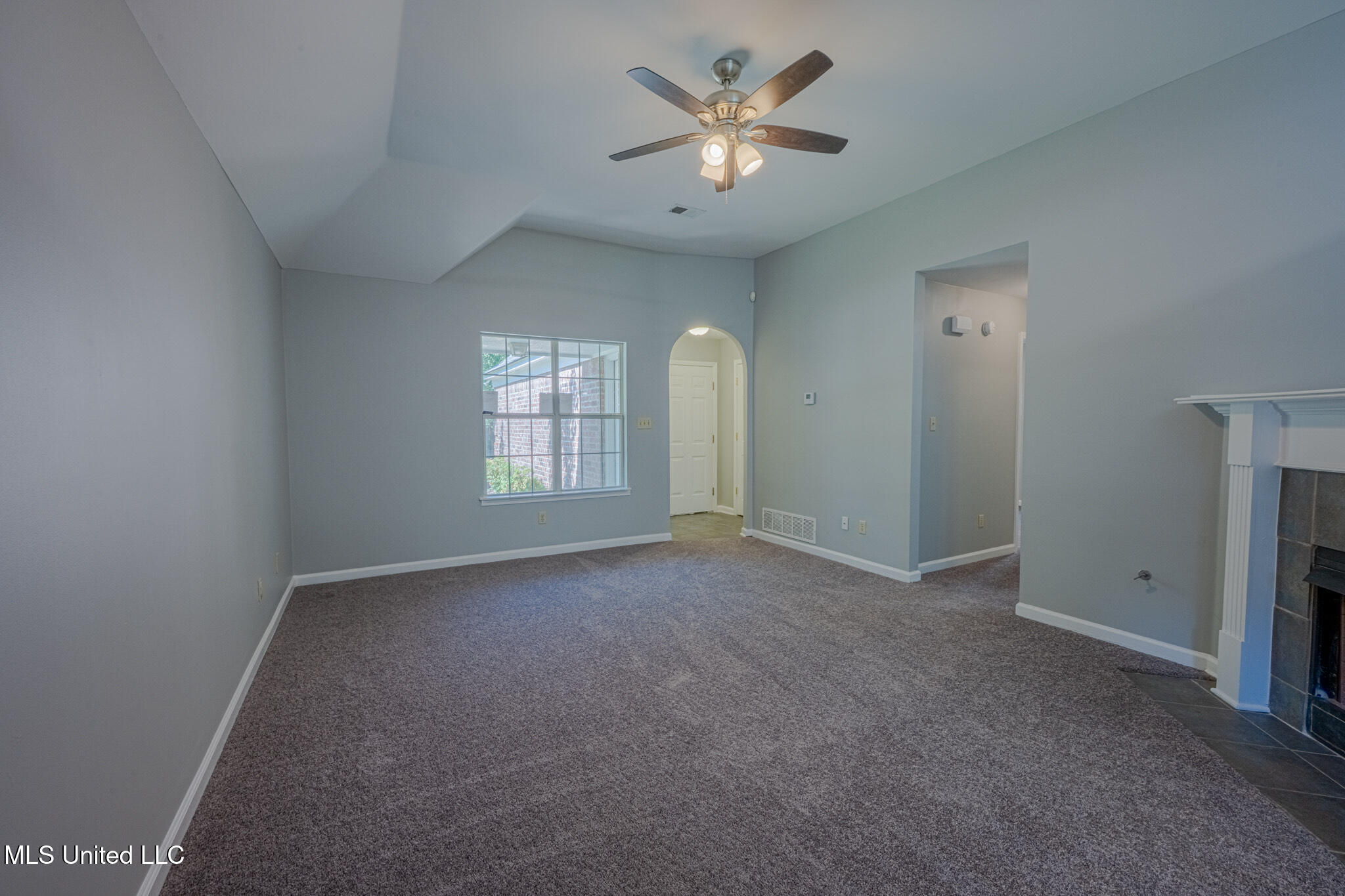 8382 Regal Bend Drive Property Photo 6