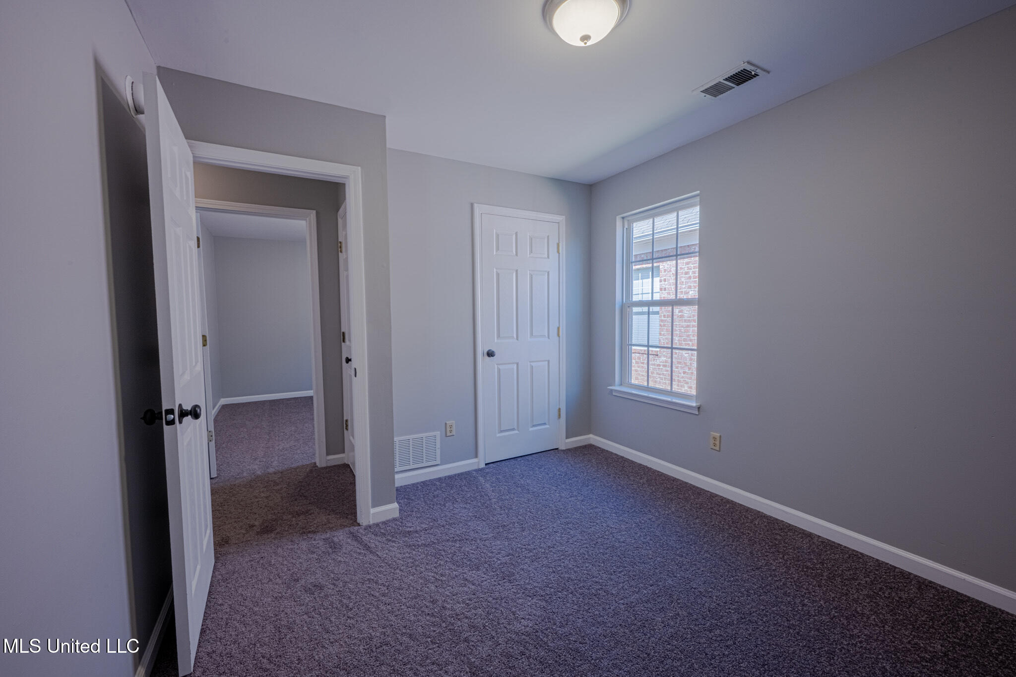 8382 Regal Bend Drive Property Photo 11