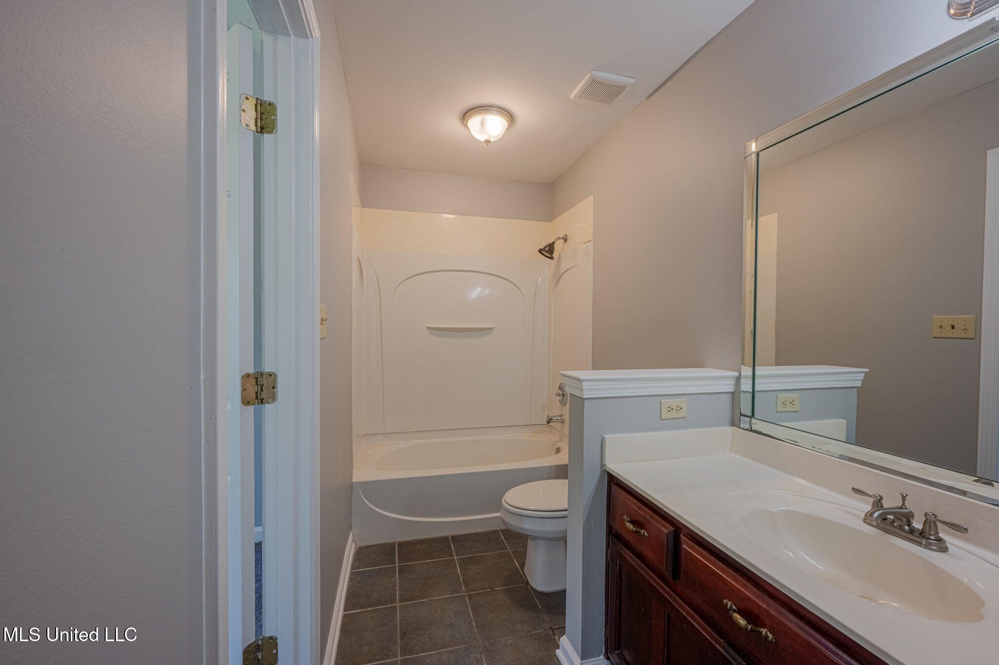 8382 Regal Bend Drive Property Photo 15