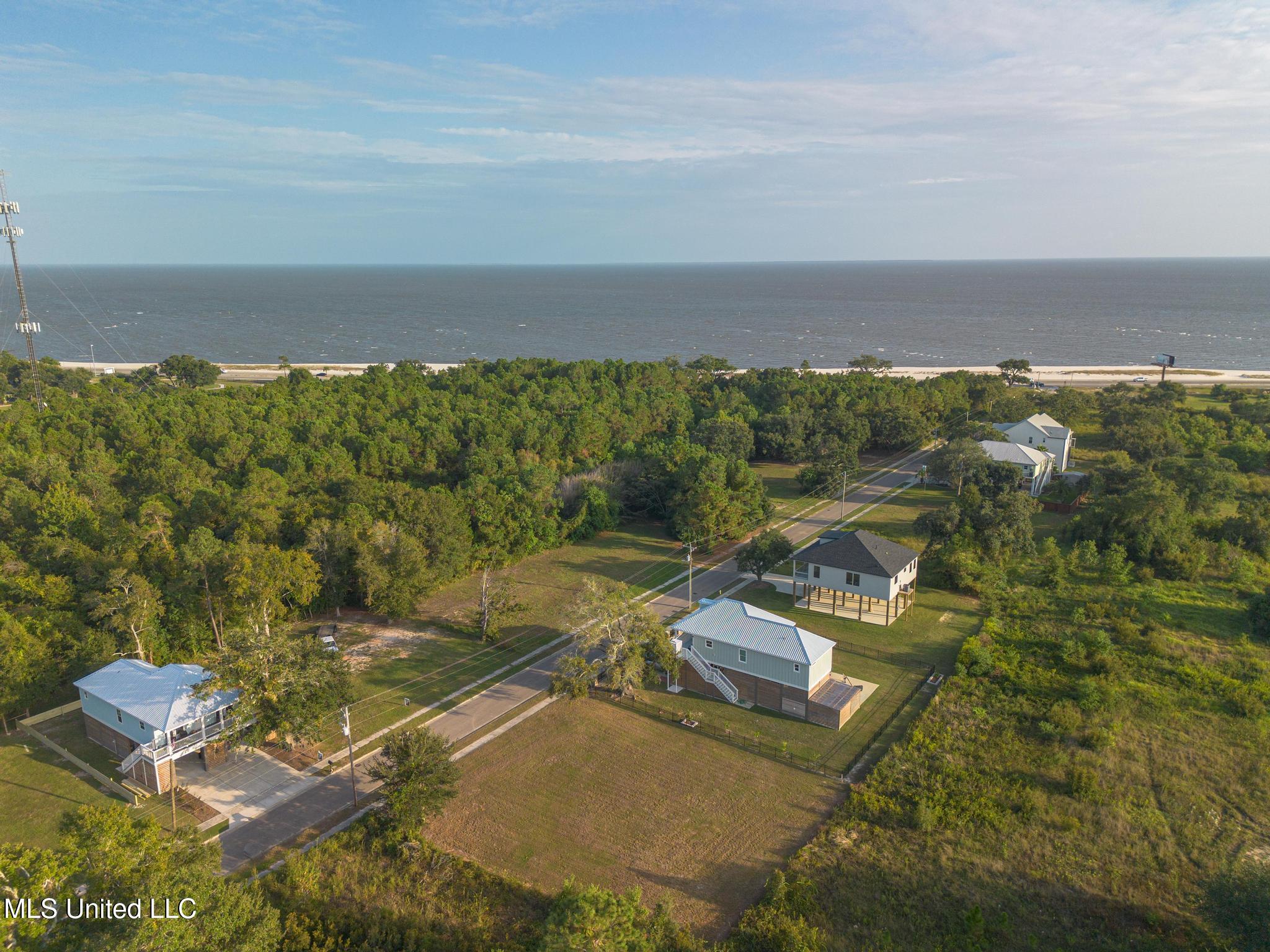 133 Markham Drive Property Photo 6