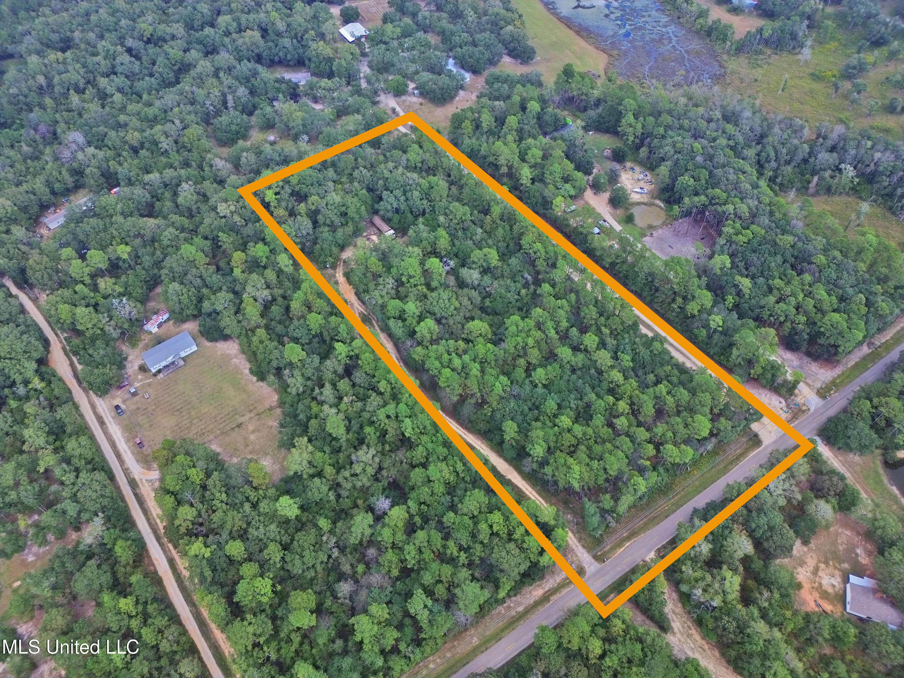 23202 Meaut Road Property Photo 5