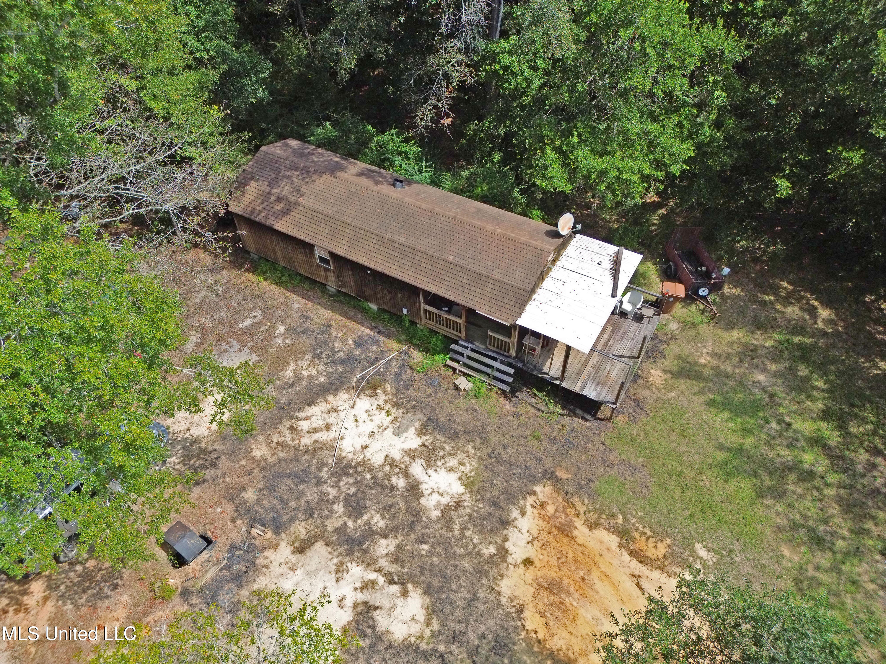 23202 Meaut Road Property Photo 8