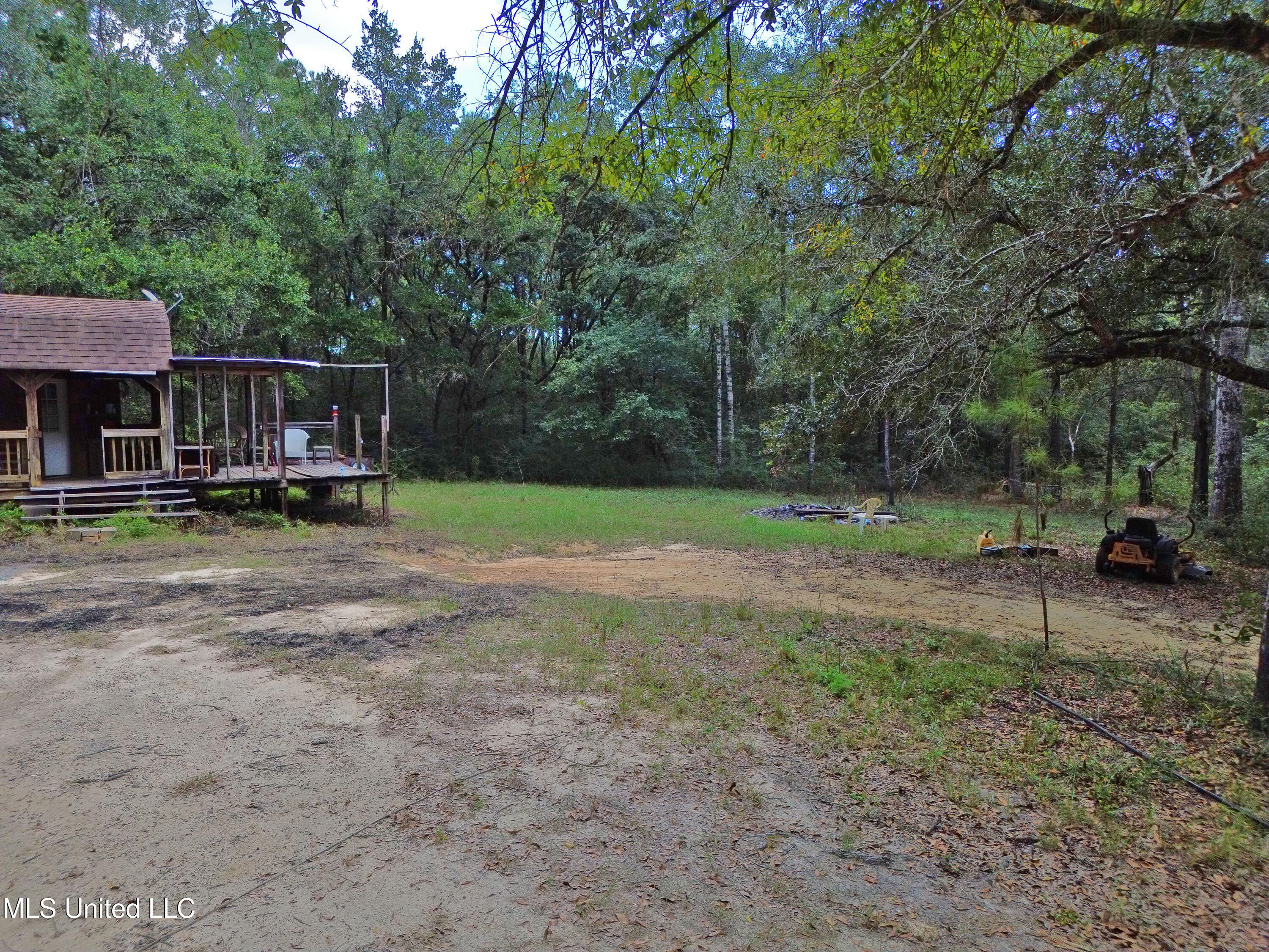 23202 Meaut Road Property Photo 10
