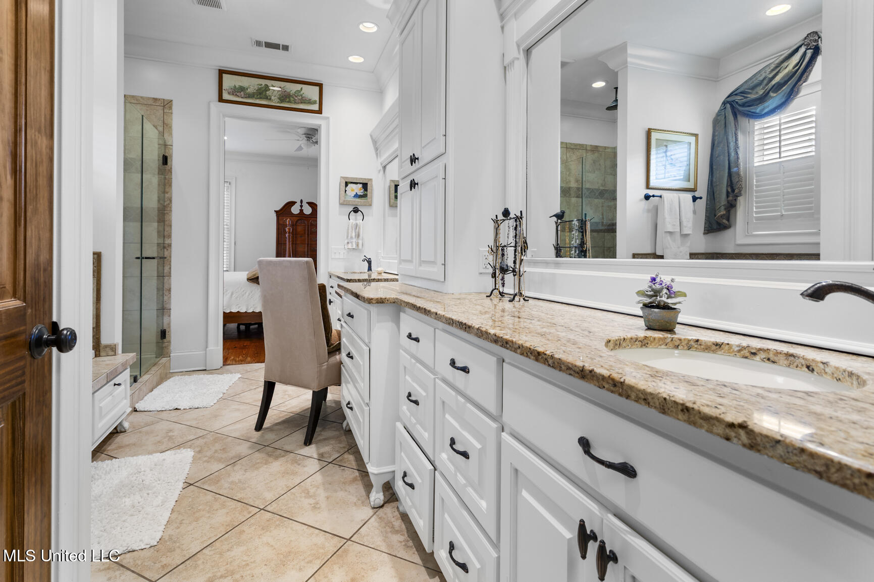 202 Saint Pierre Cove Property Photo 35