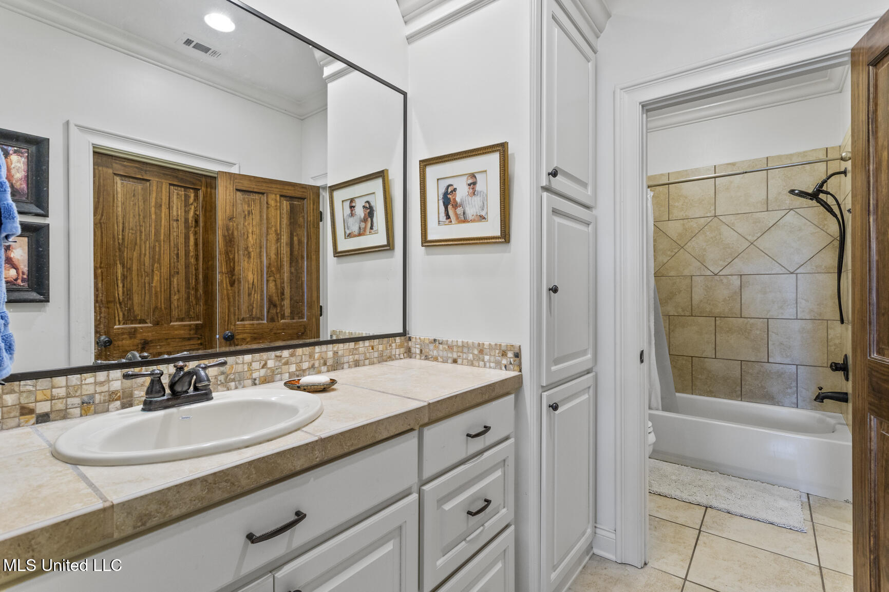 202 Saint Pierre Cove Property Photo 43