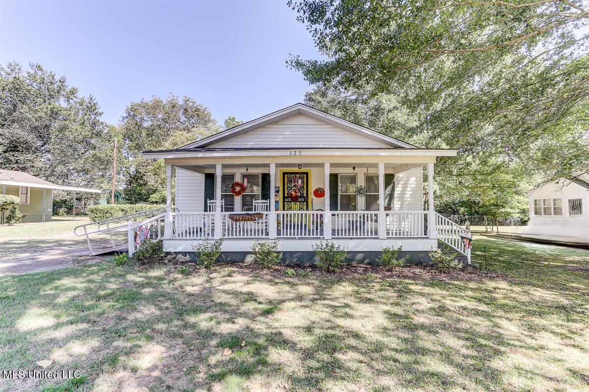 325 Hamilton Street Property Photo 1