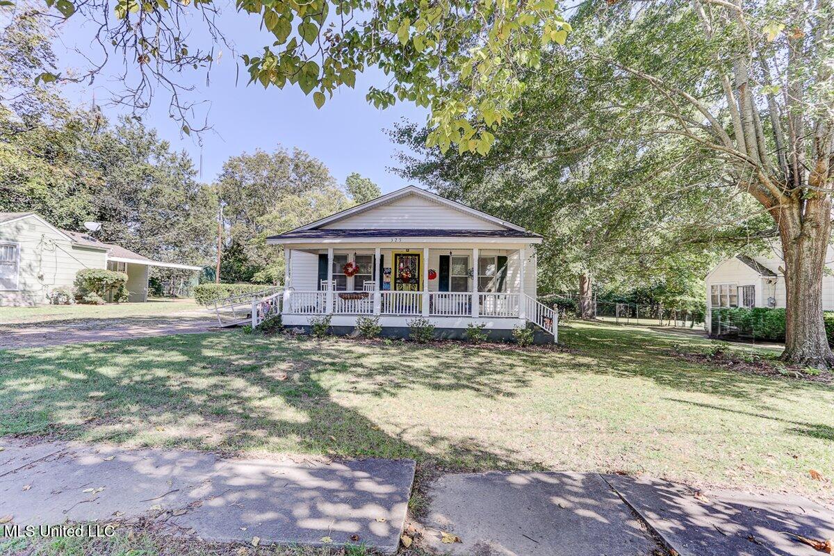 325 Hamilton Street Property Photo 3