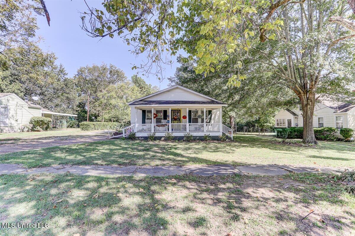 325 Hamilton Street Property Photo 4