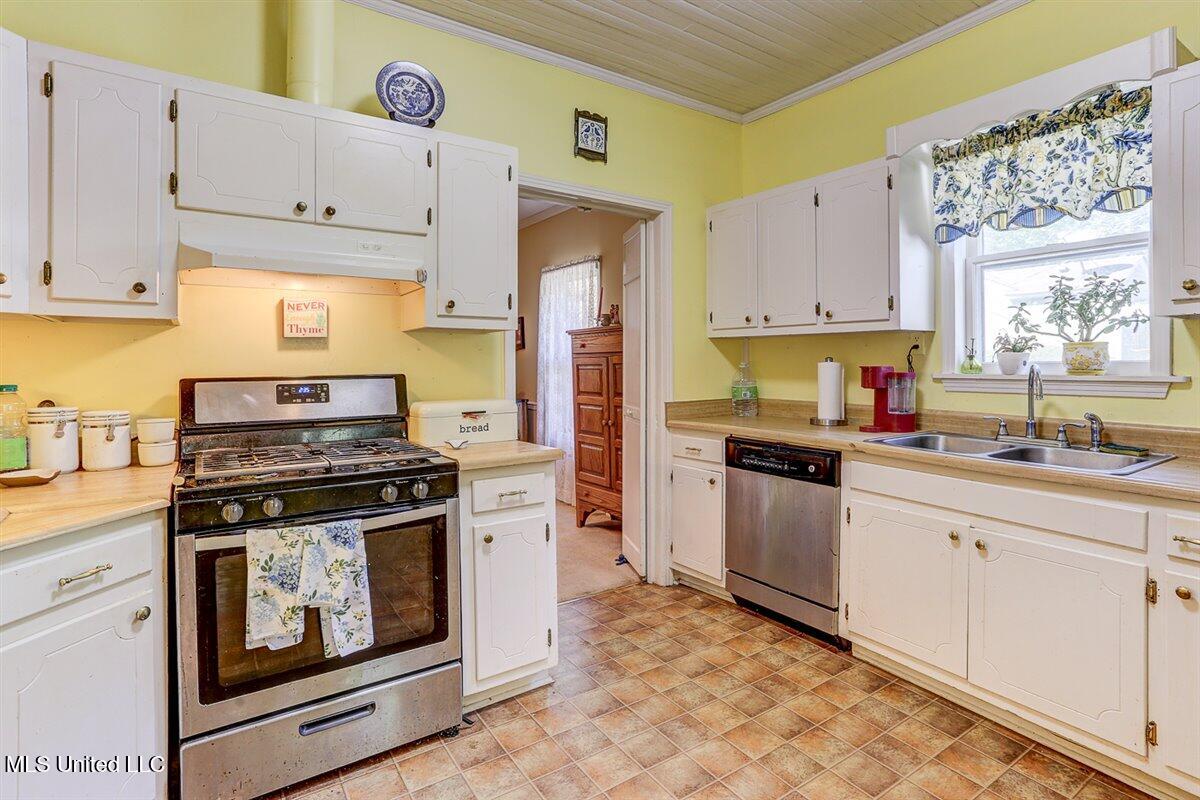 325 Hamilton Street Property Photo 11