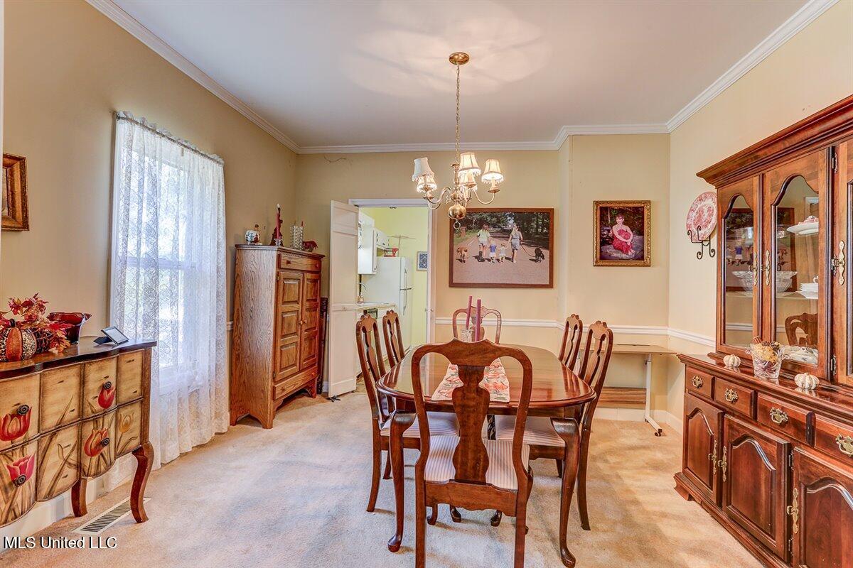 325 Hamilton Street Property Photo 13
