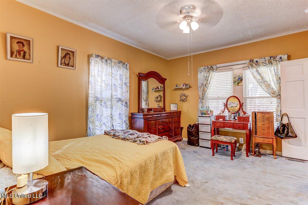 325 Hamilton Street Property Photo 26