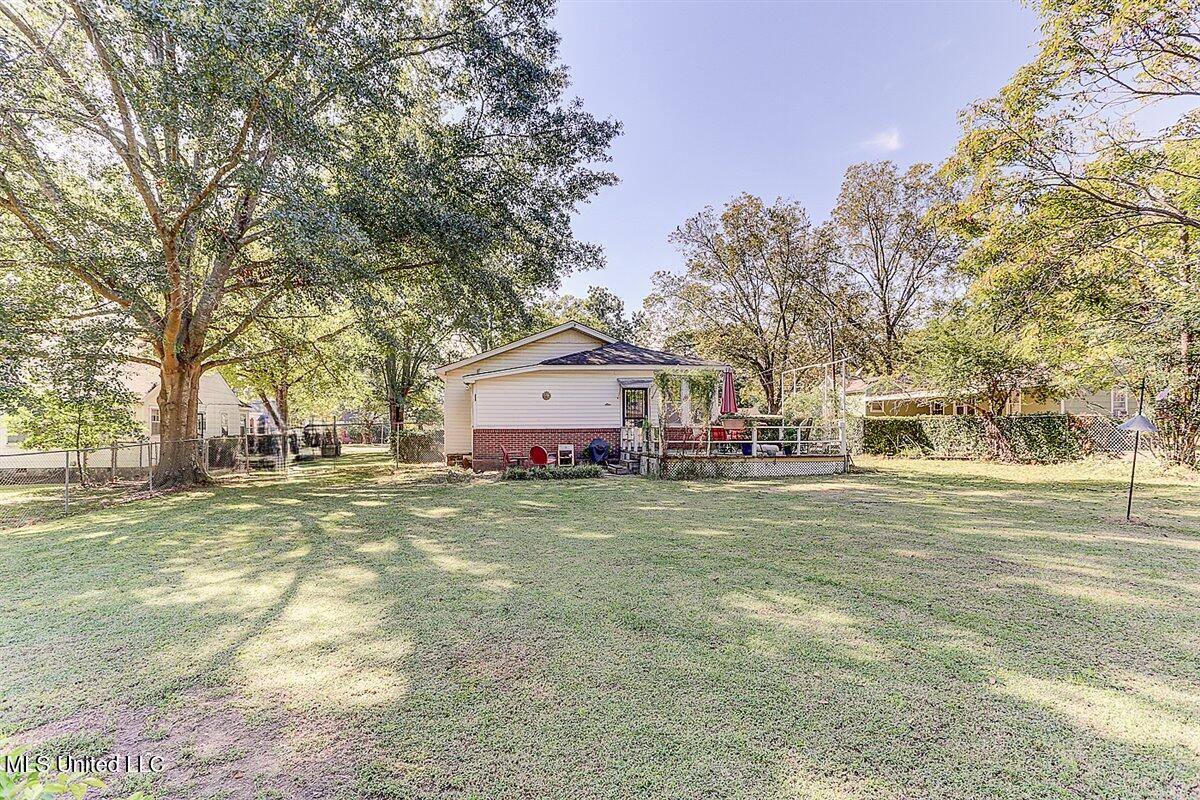 325 Hamilton Street Property Photo 31