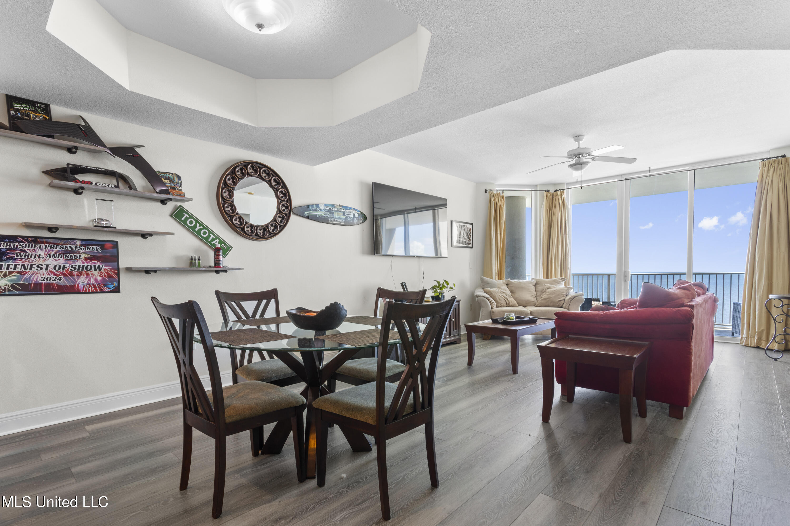 2668 Beach Boulevard Property Photo 2