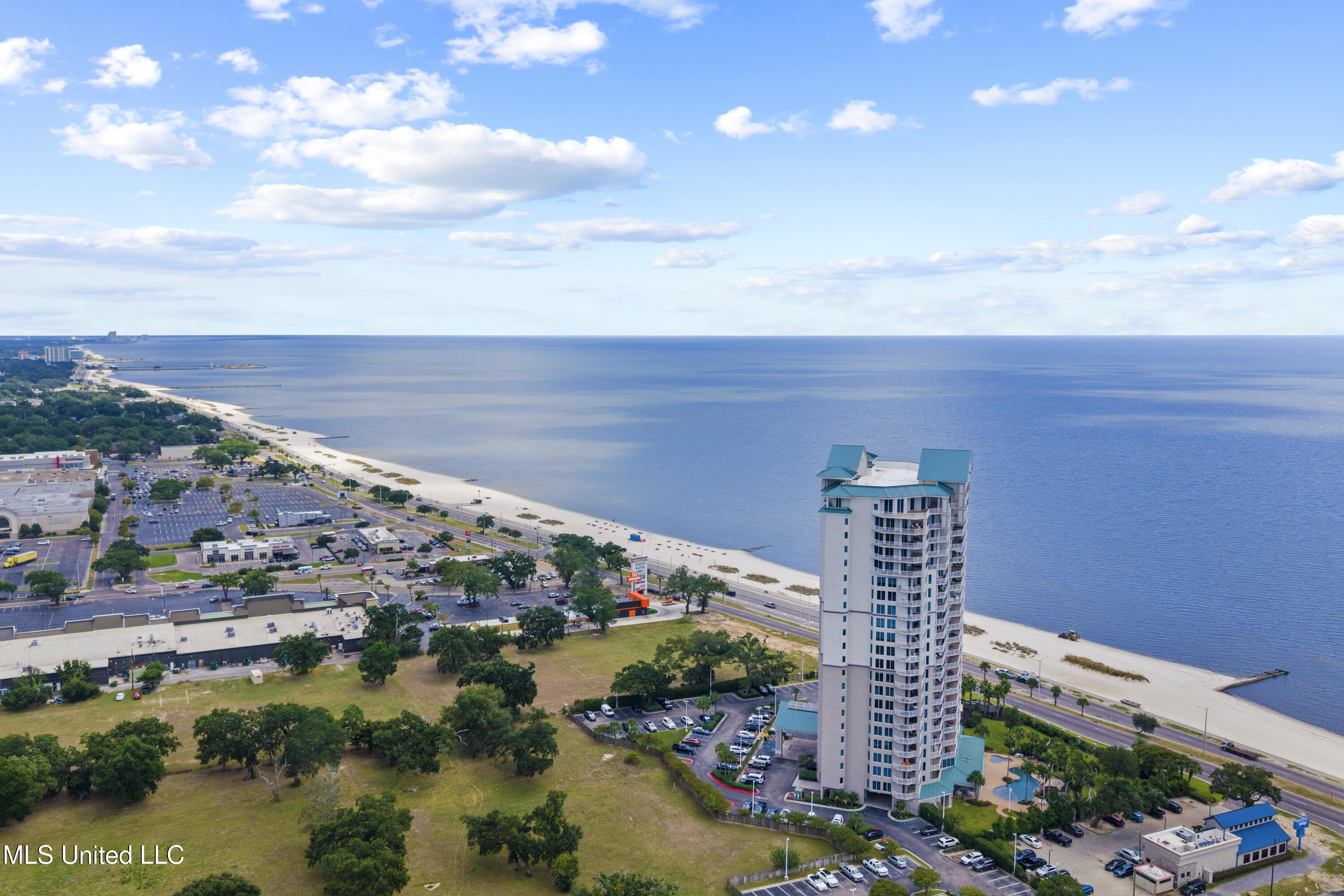 2668 Beach Boulevard Property Photo 7