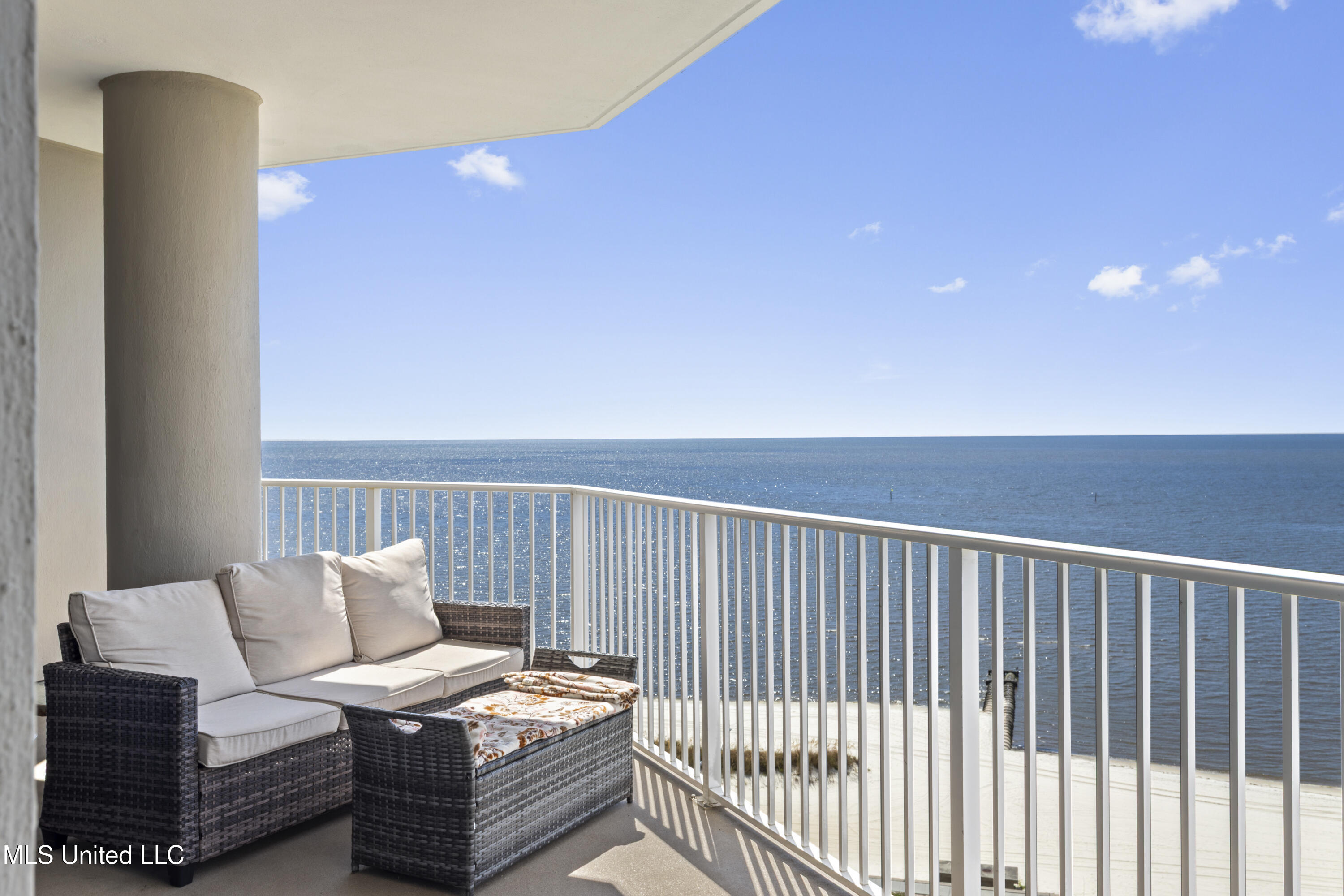 2668 Beach Boulevard Property Photo 13