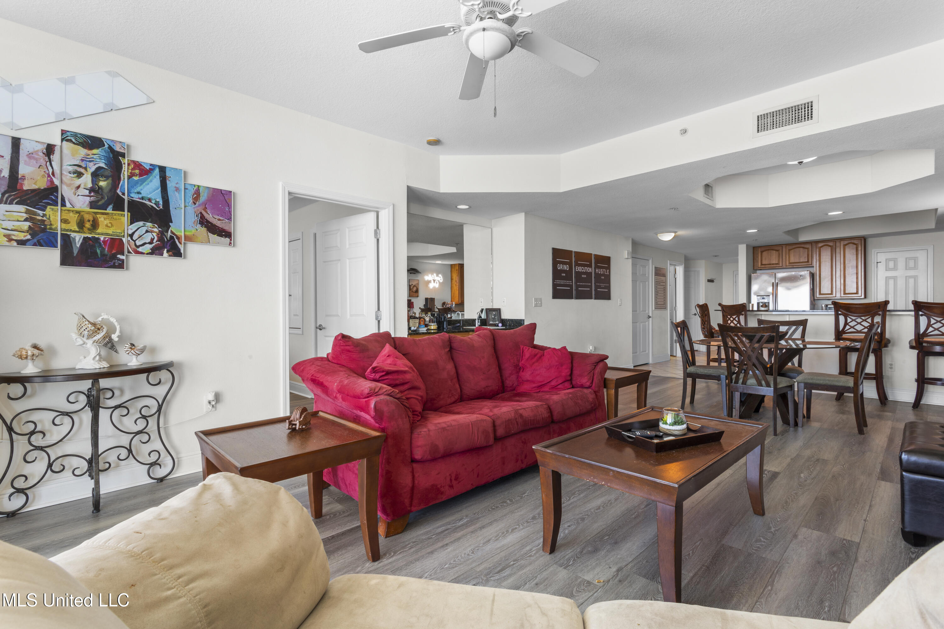 2668 Beach Boulevard Property Photo 16