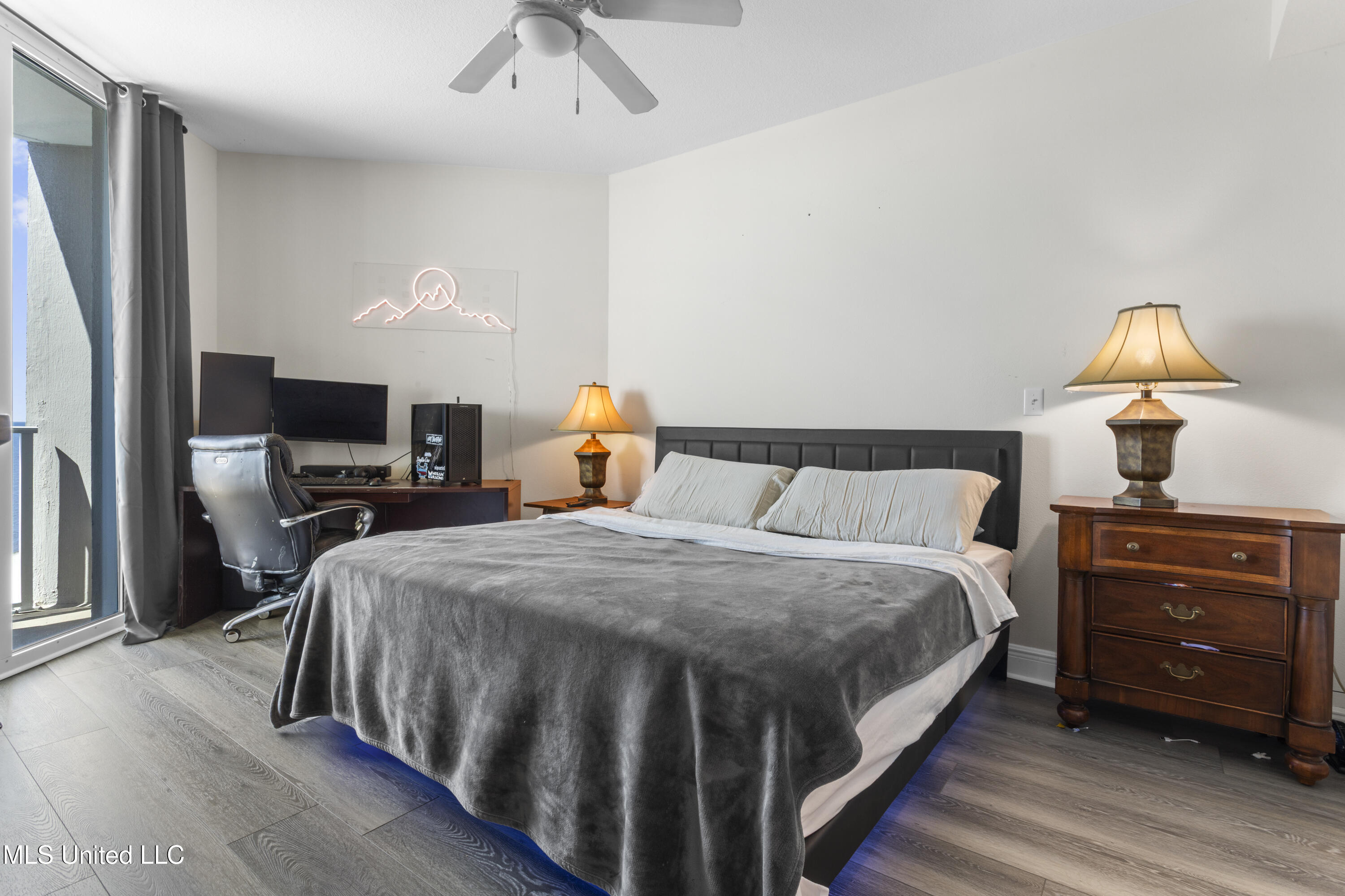 2668 Beach Boulevard Property Photo 23