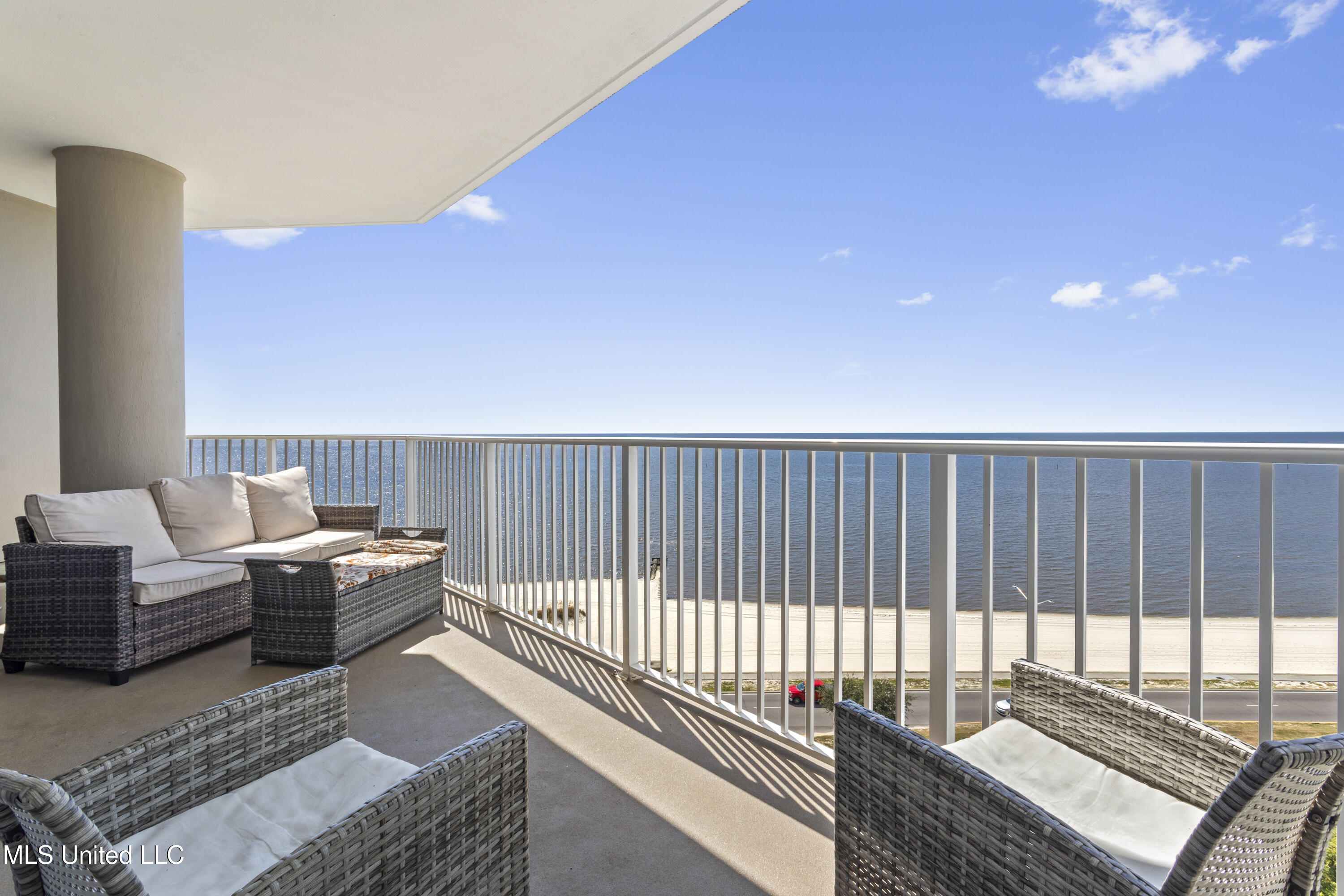 2668 Beach Boulevard Property Photo 25