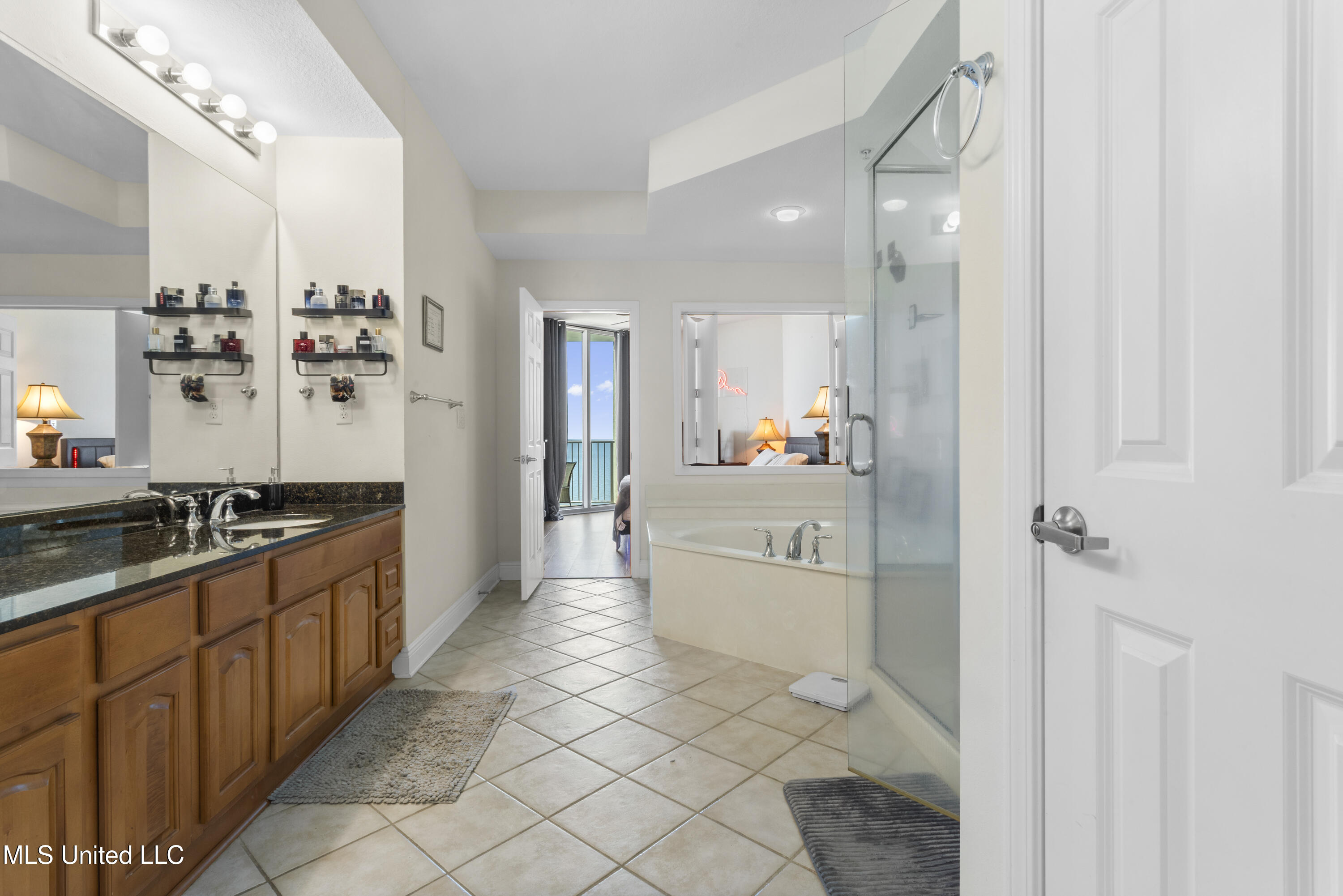 2668 Beach Boulevard Property Photo 28