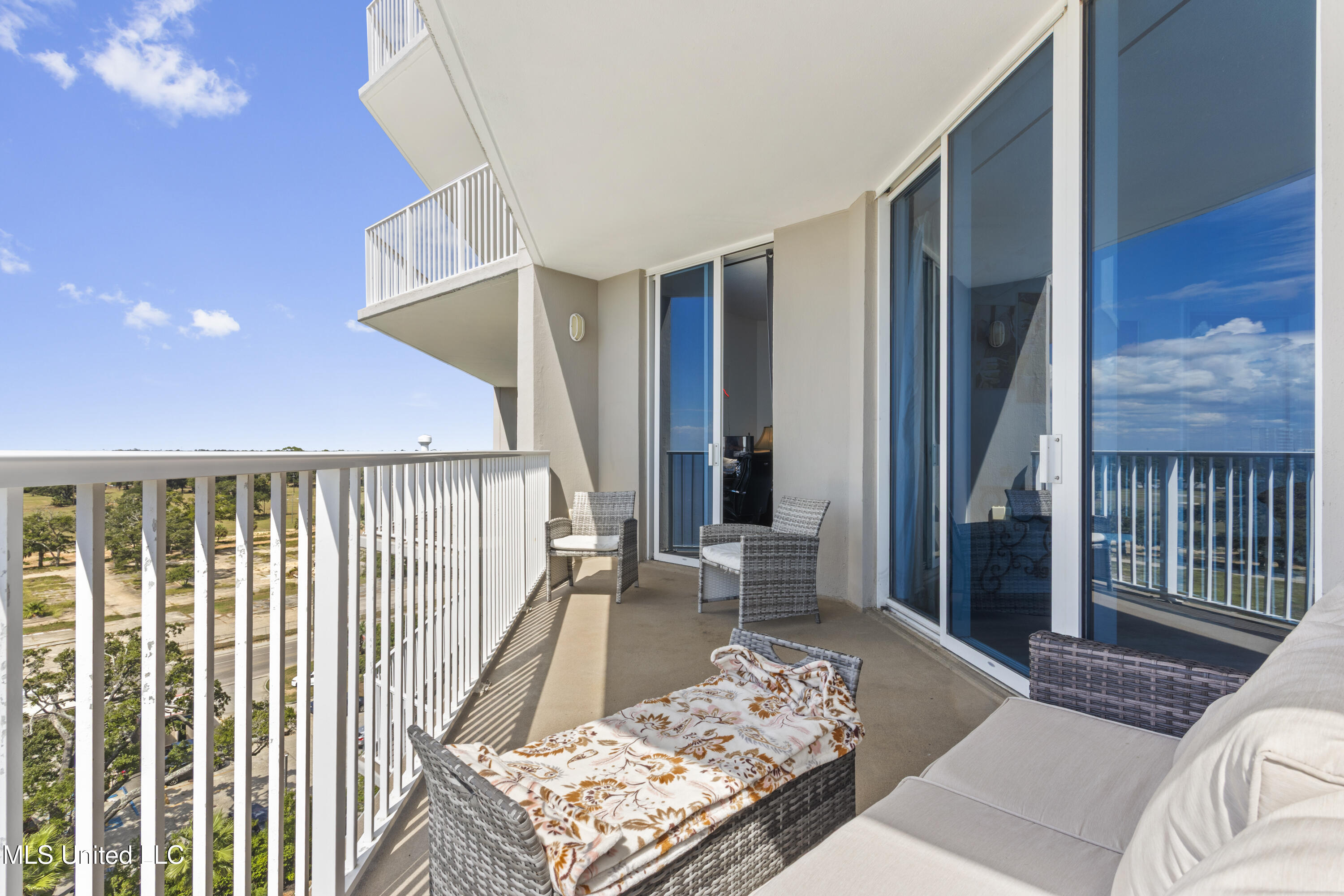 2668 Beach Boulevard Property Photo 35