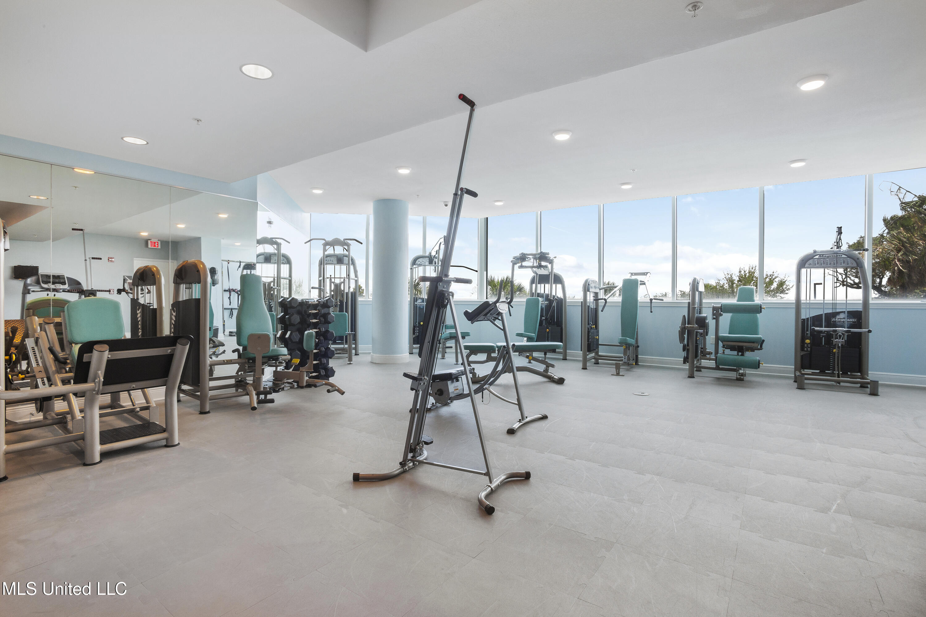 2668 Beach Boulevard Property Photo 44