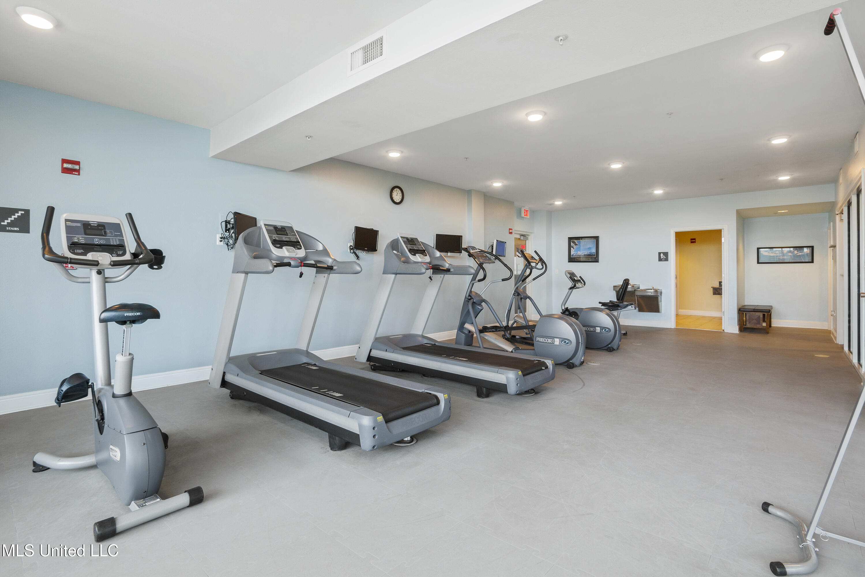2668 Beach Boulevard Property Photo 45