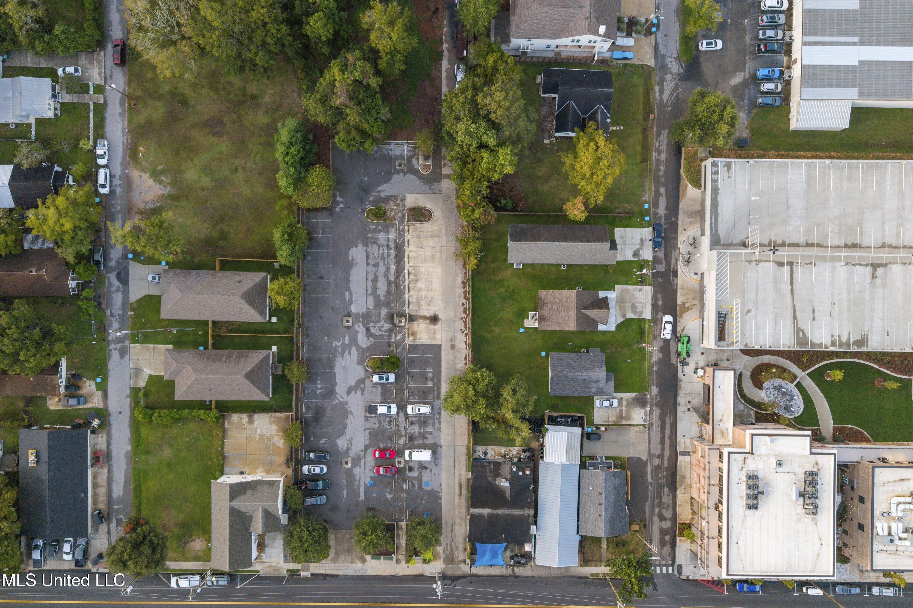 818 Handy Avenue Property Photo 6