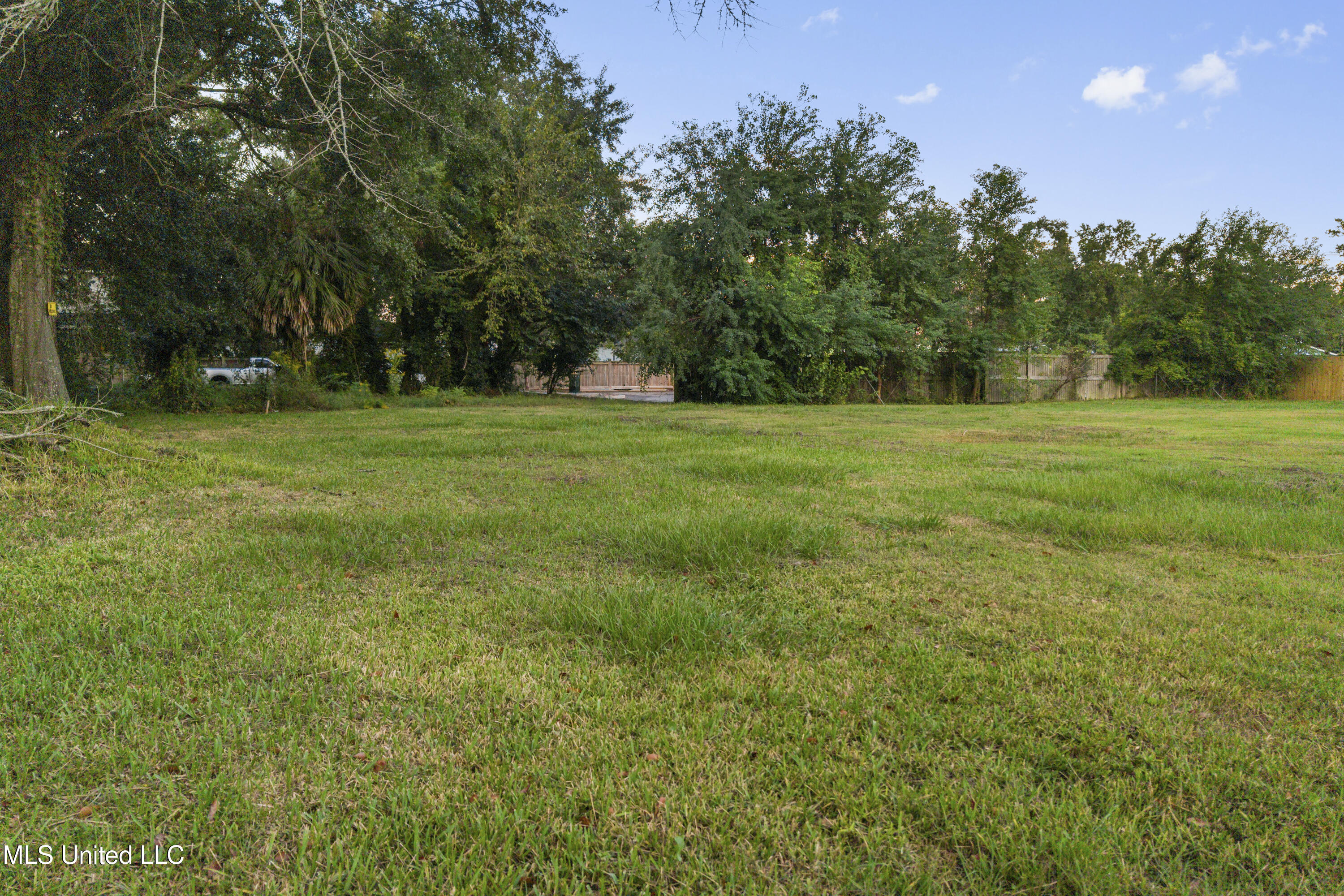 818 Handy Avenue Property Photo 12