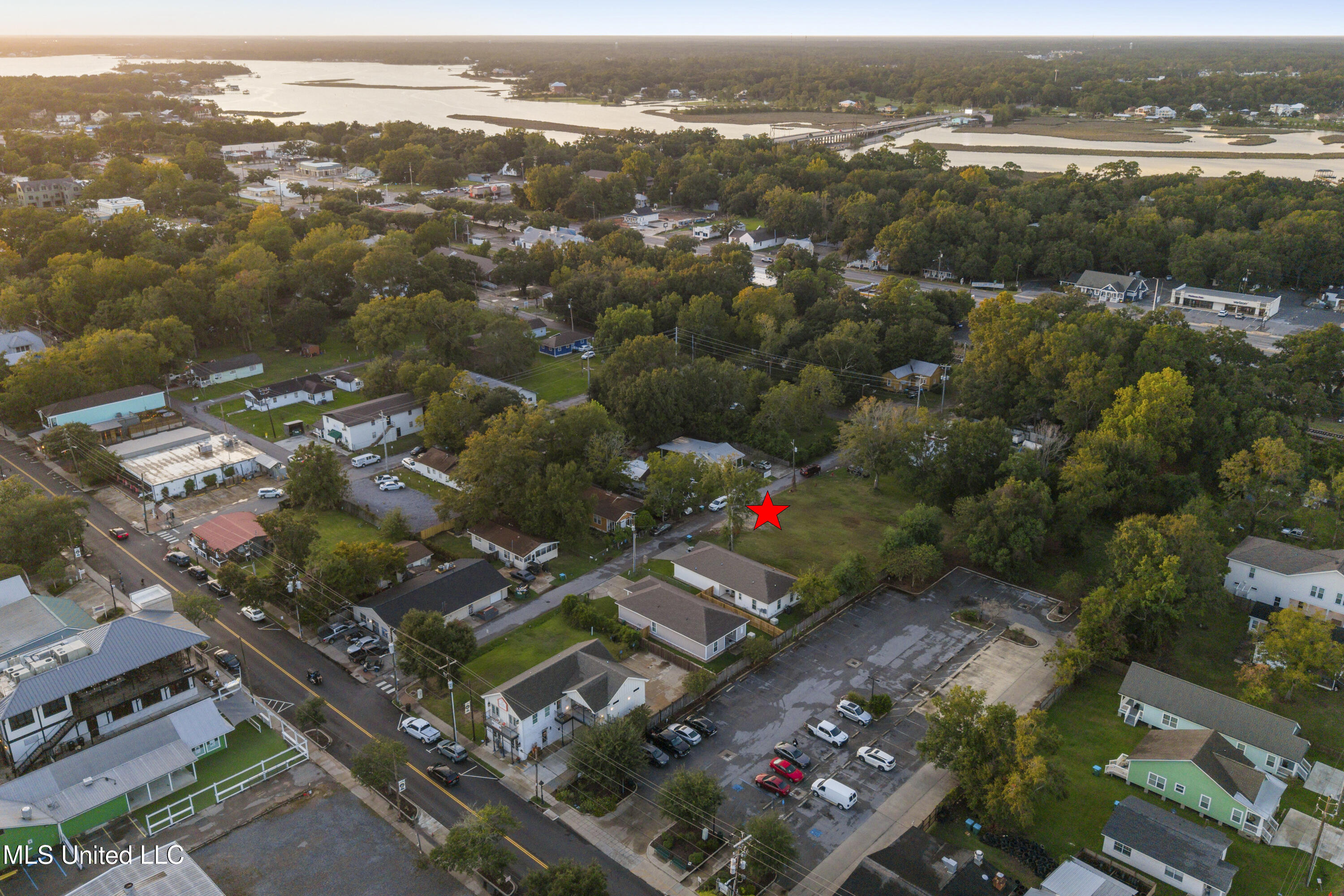 818 Handy Avenue Property Photo 14