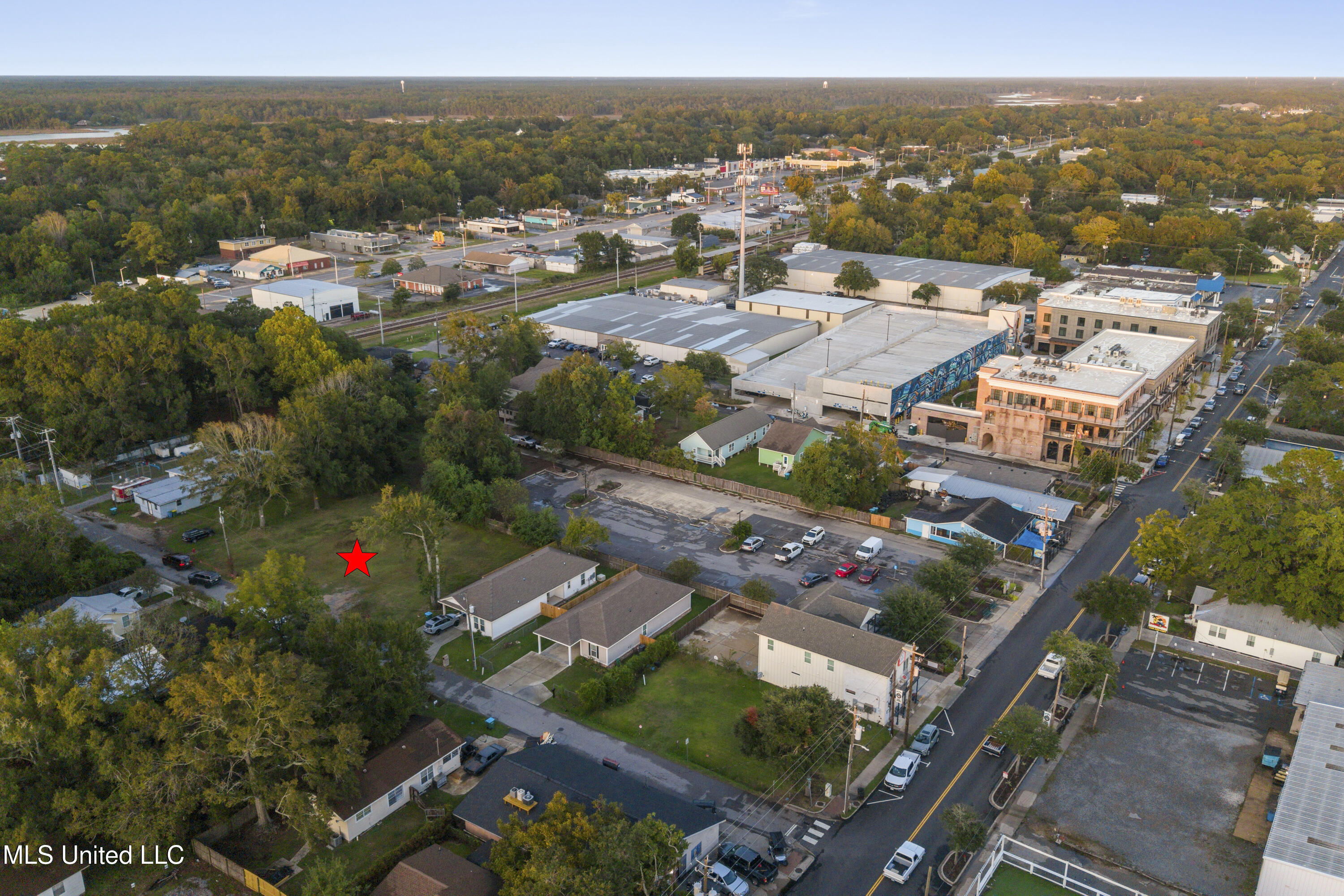 818 Handy Avenue Property Photo 16