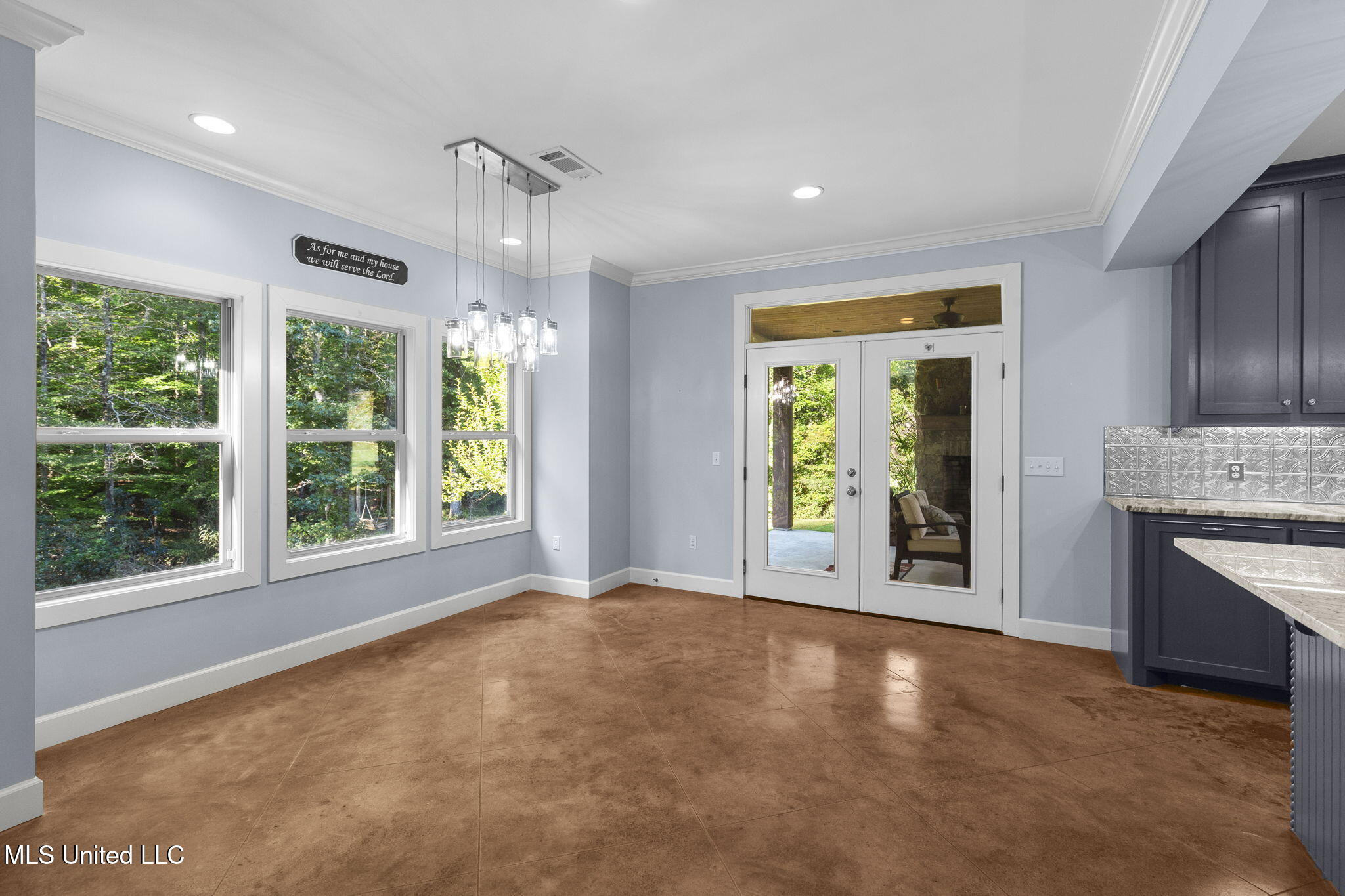115 Ashley Drive Property Photo 10