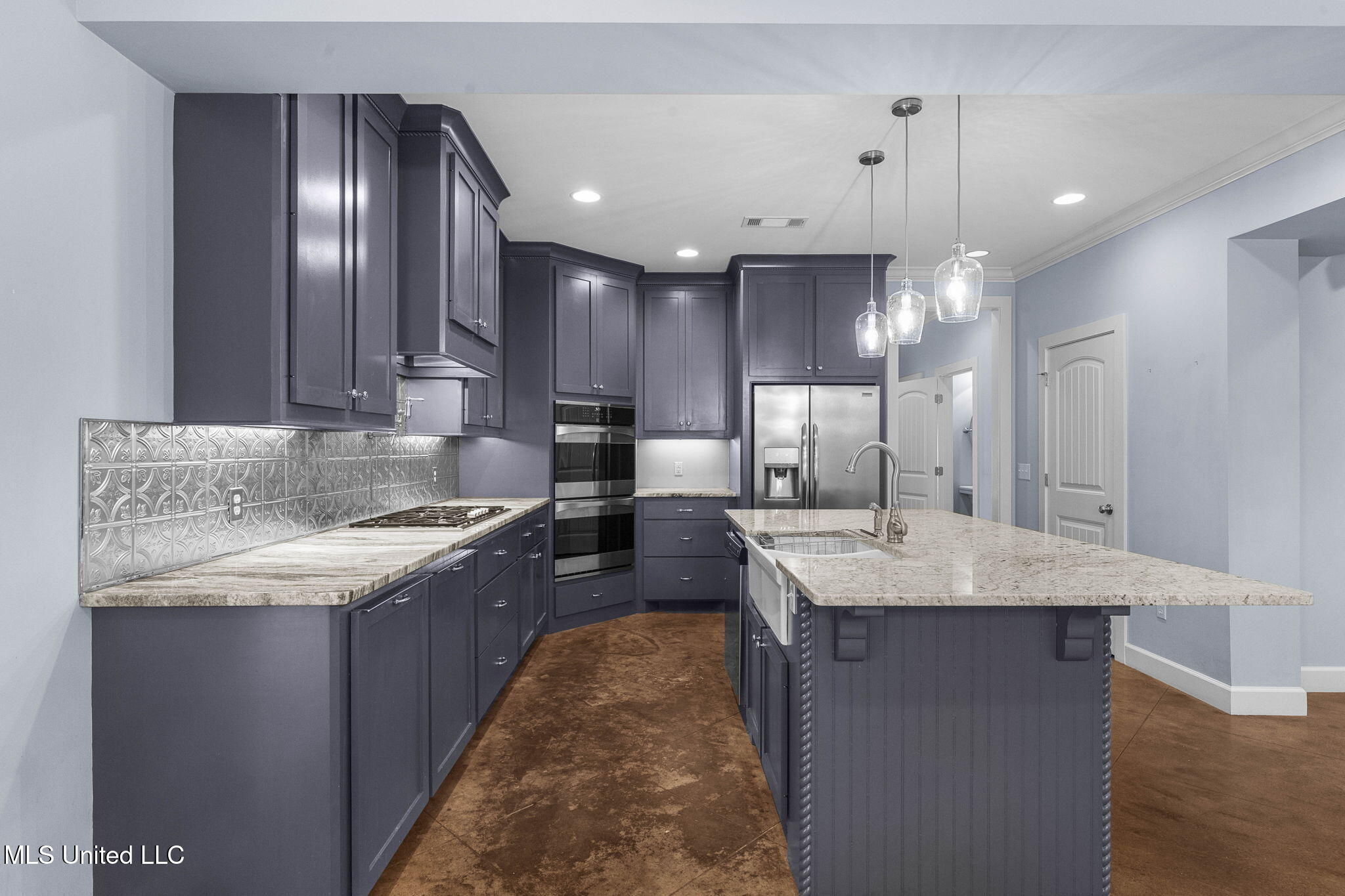 115 Ashley Drive Property Photo 11