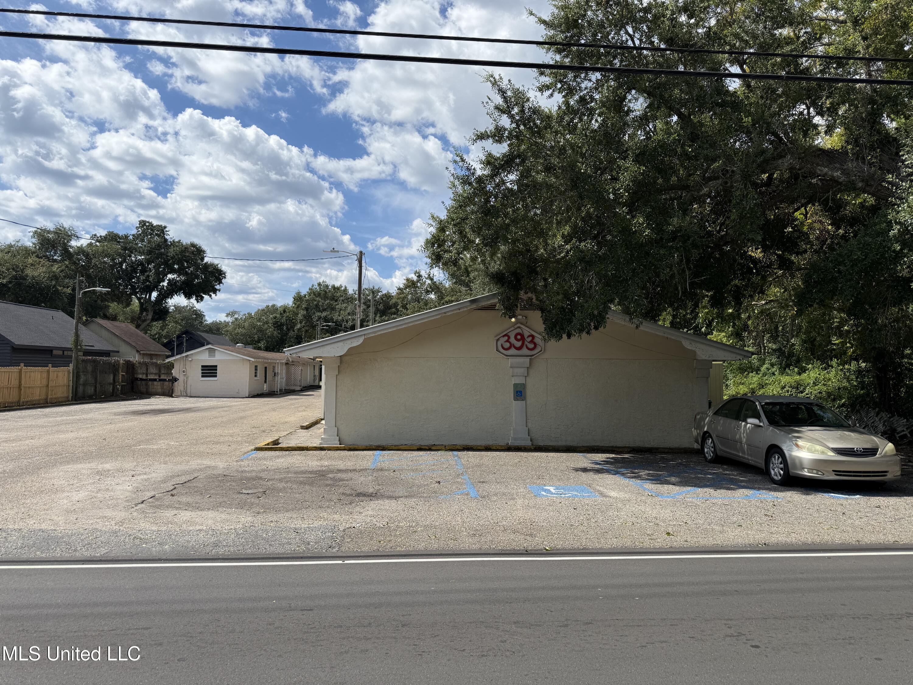 393 Tegarden Road Property Photo 1