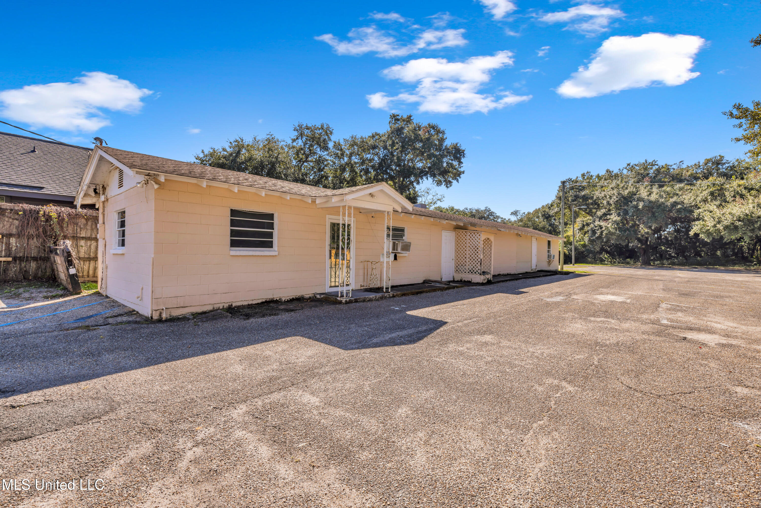 393 Tegarden Road Property Photo 6