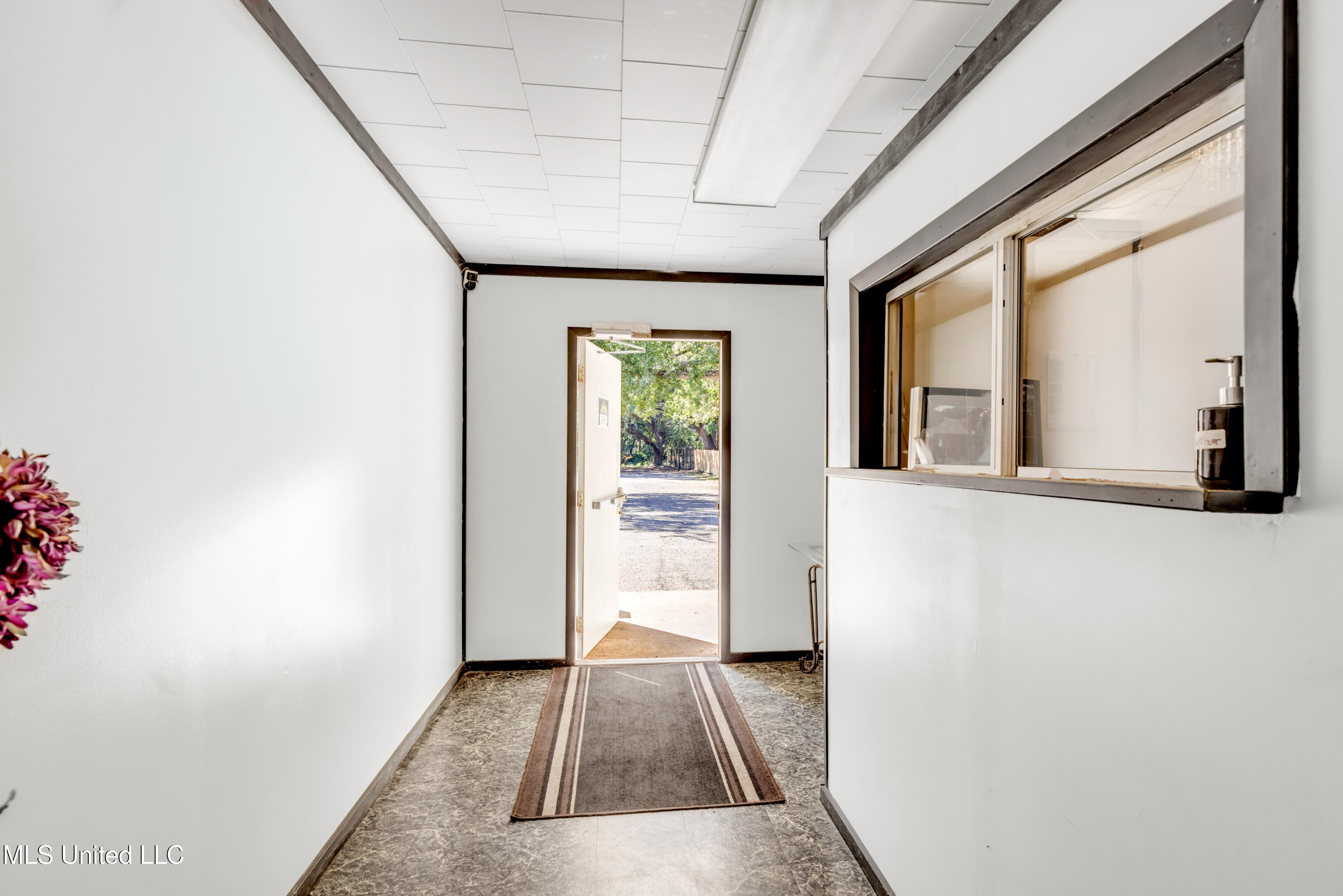 393 Tegarden Road Property Photo 9