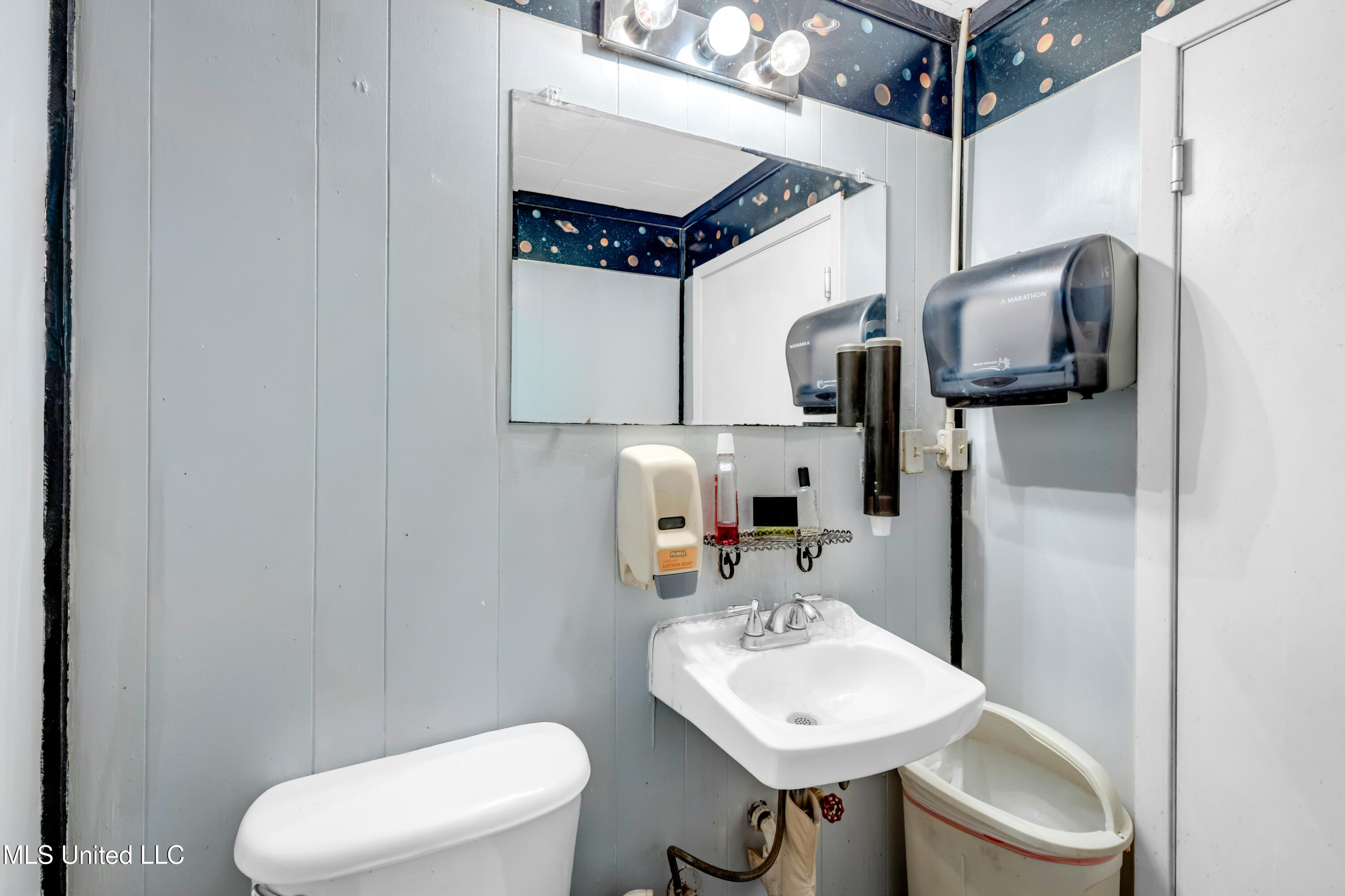 393 Tegarden Road Property Photo 32