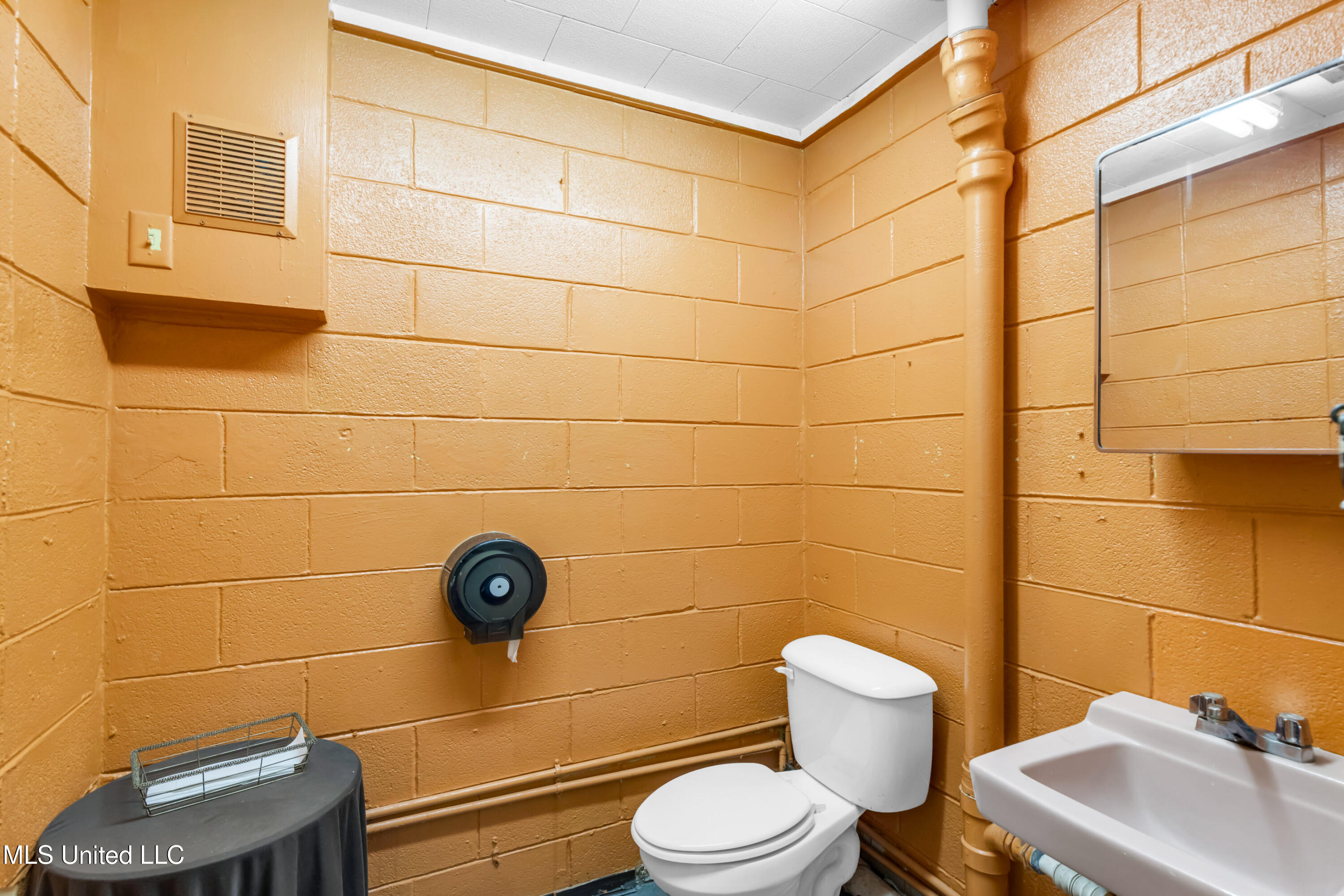 393 Tegarden Road Property Photo 38