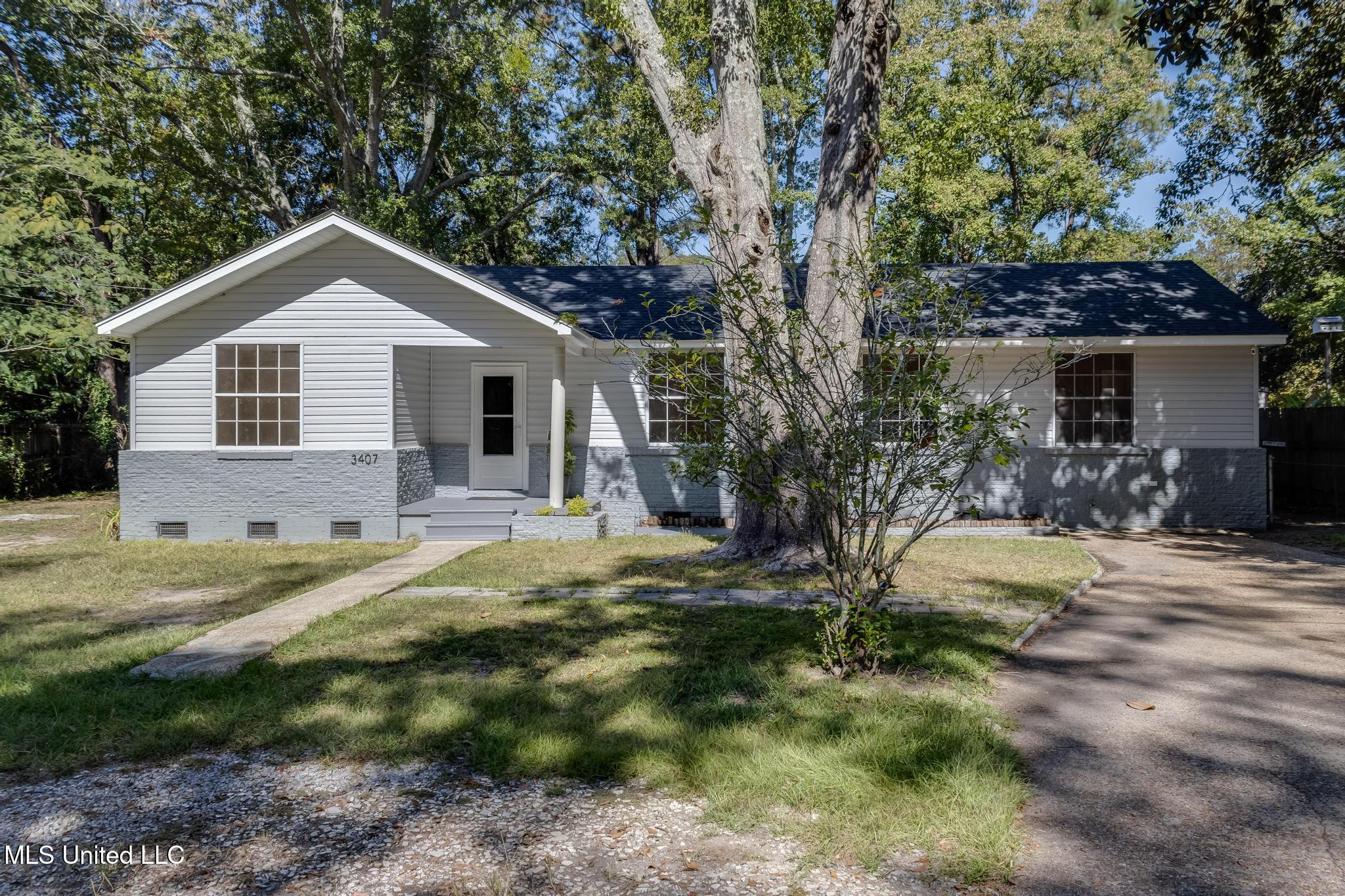 3407 Hemlock Avenue Property Photo 1