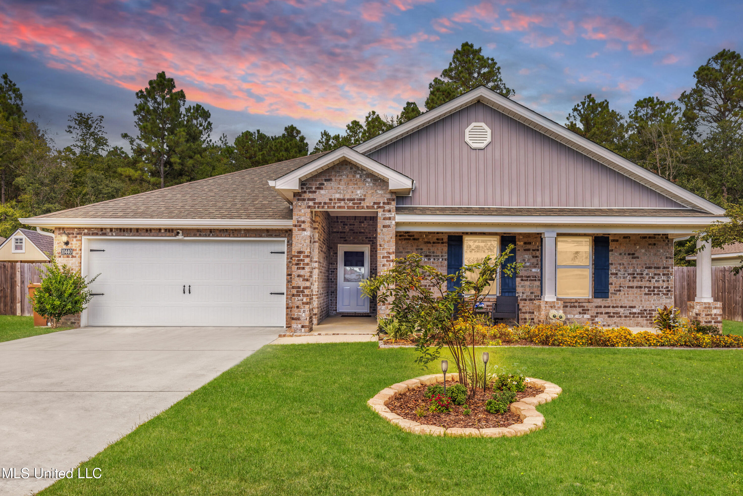 10440 Willow Leaf Drive Property Photo 1