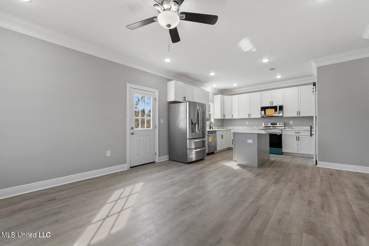 14003 Waterford Cove Property Photo 3